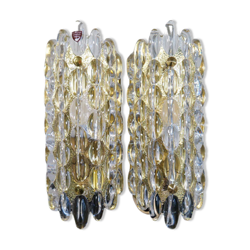 Modern mid-century crystal wall sconces in the shape of a drop by Orrefors by Carl Fagerlund.