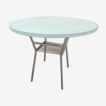 Table formica et scoubidou