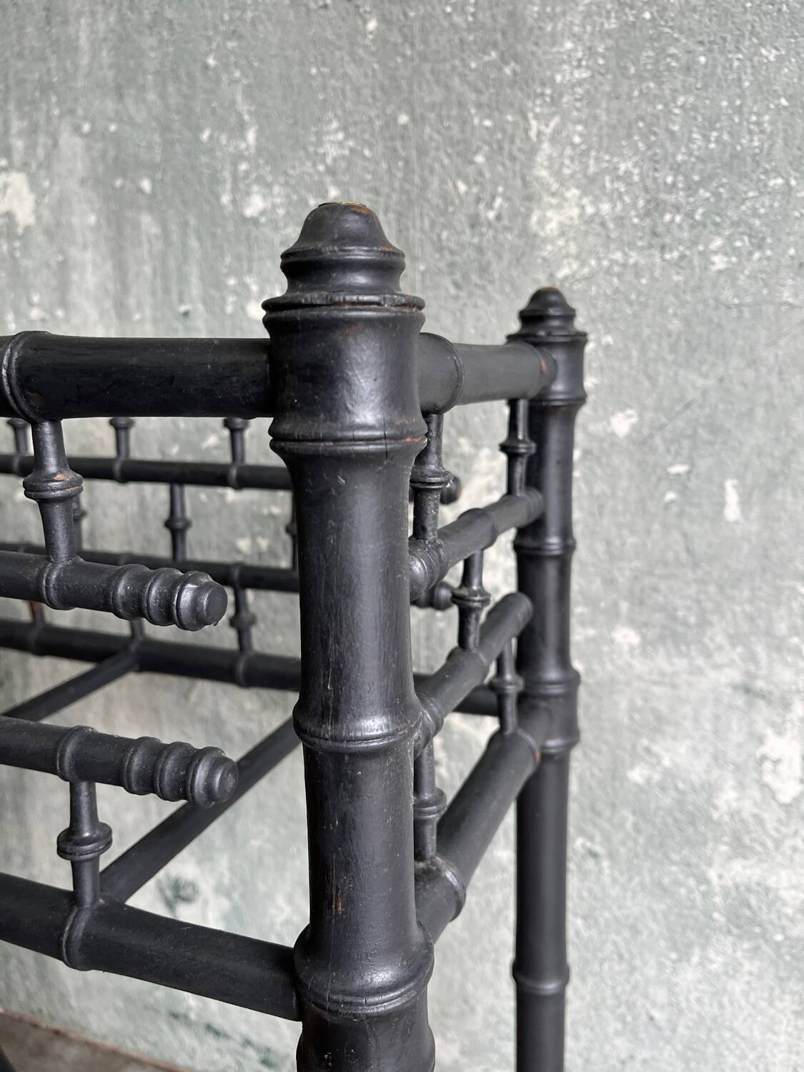 Napoleon III planter