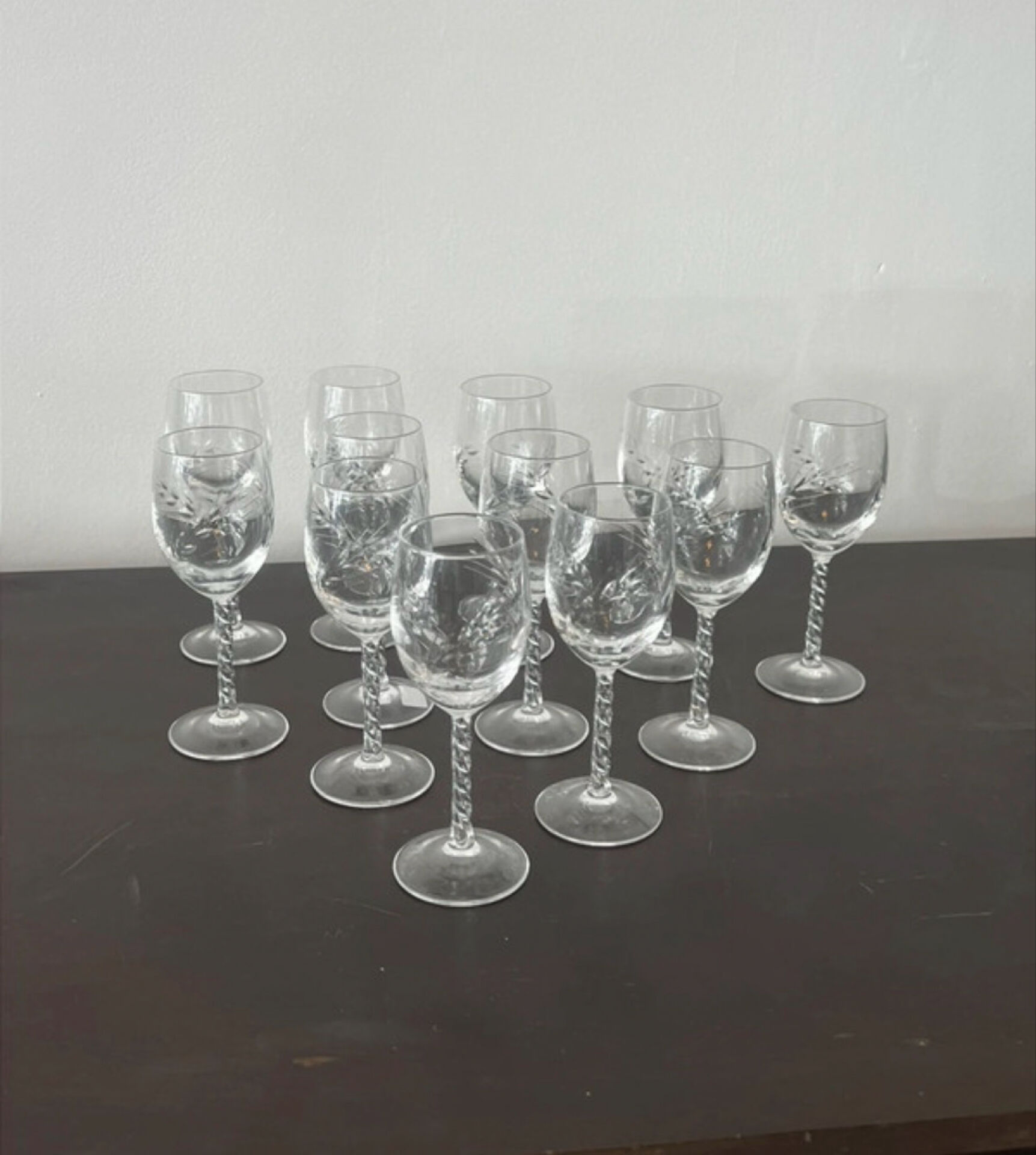 12 verres à liqueur en cristal 1950
