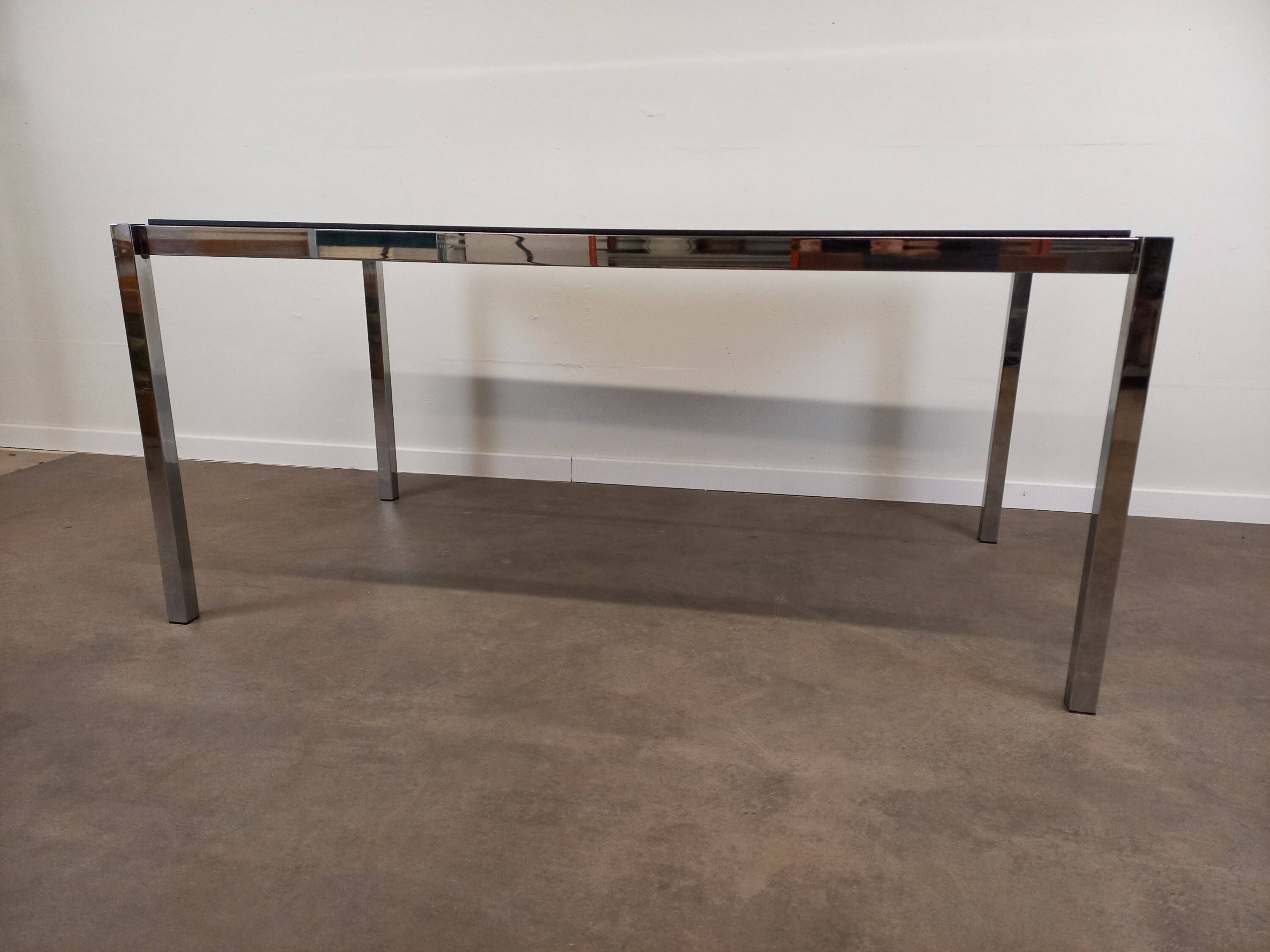 Table à manger verre et métal chromé 168 cm