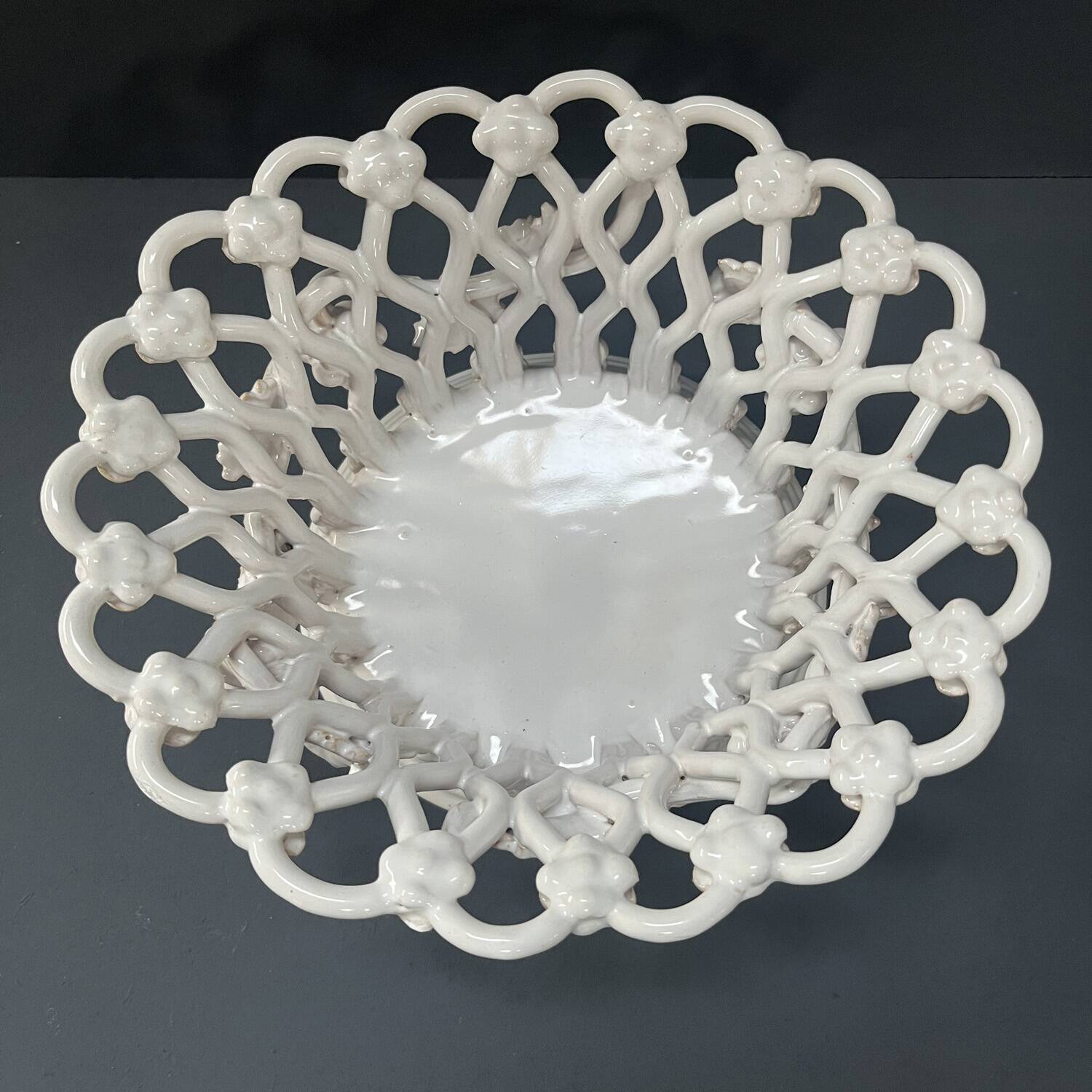 Woven ceramic fruit bowl