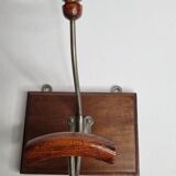 Double hook in metal and wood