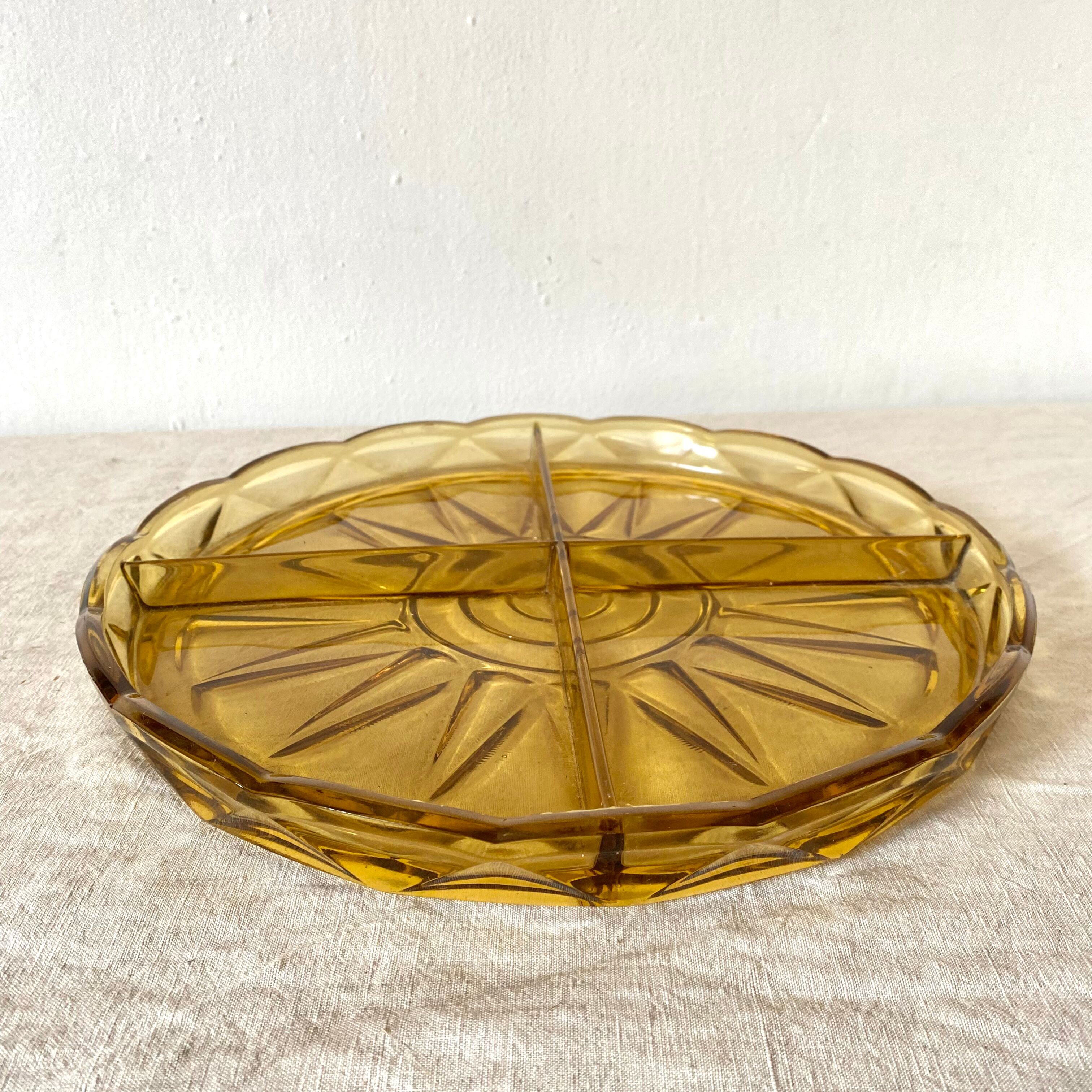 Aperoty servant dish in amber glass