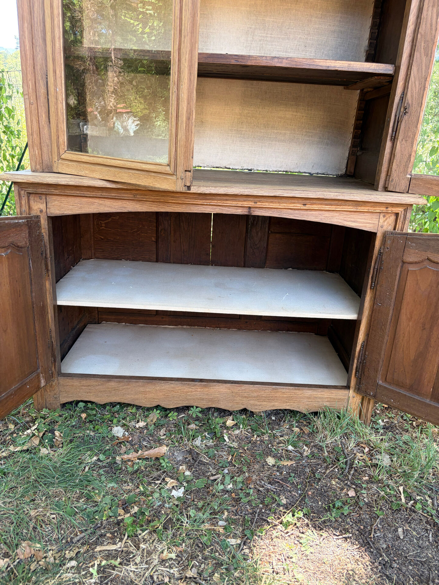Oak dresser from the early 19th century.