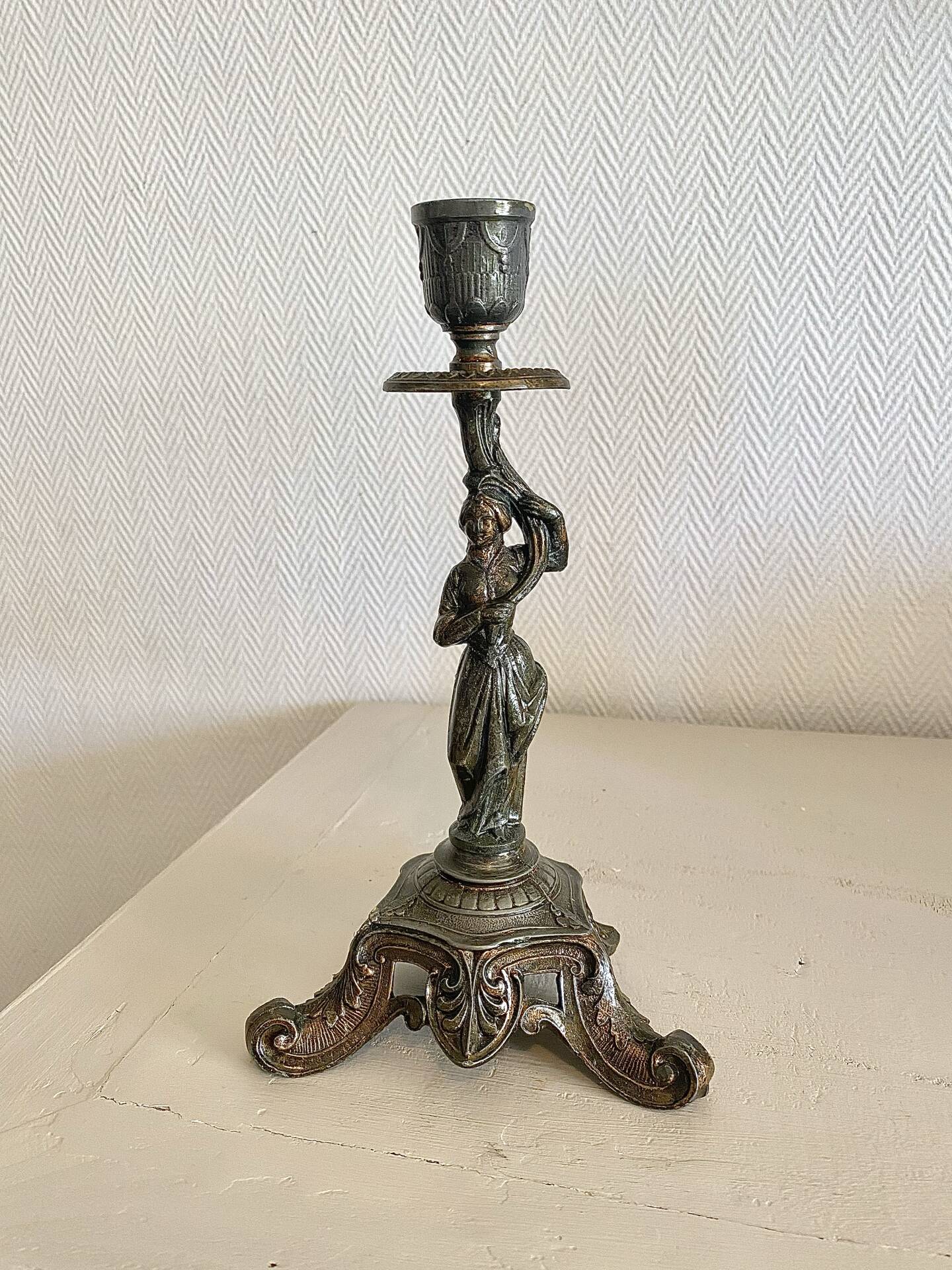 Ancien bougeoir XIXeme à figure féminine