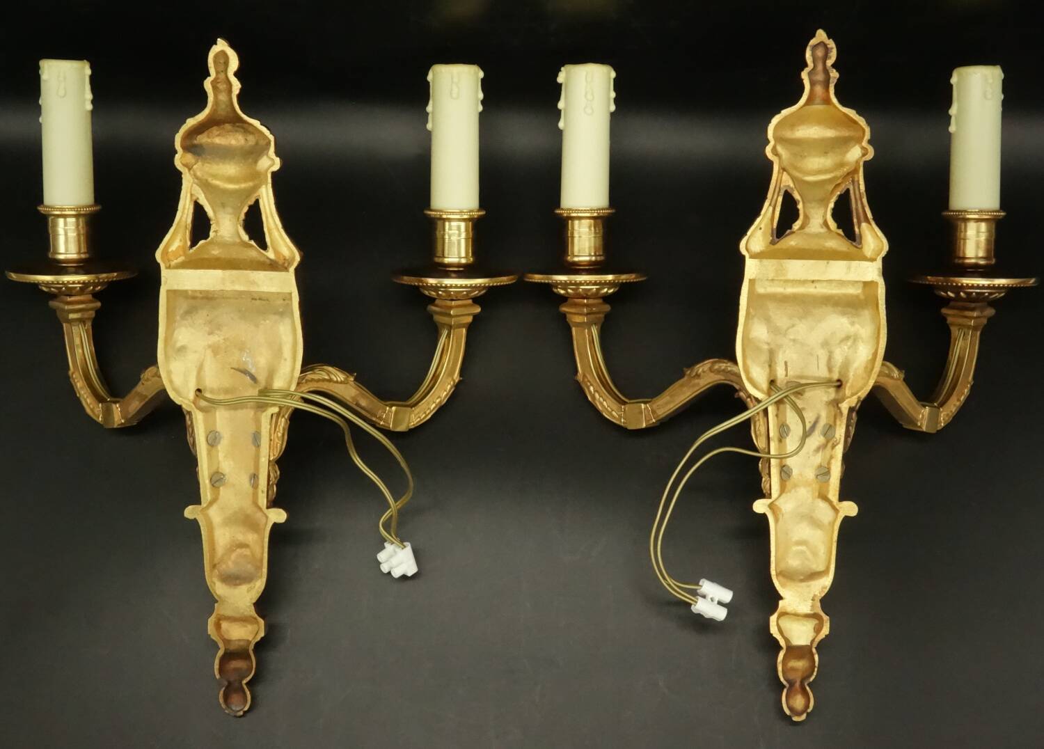 Pair of large wall lights, ram's heads, Louis XVI style - gilded bronze