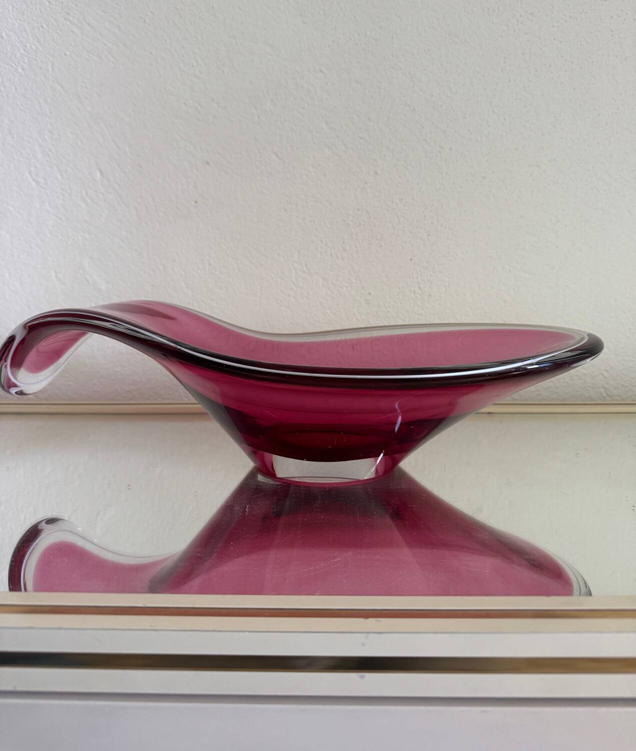 Scandinavian blown glass bowl Paul Kedelv 1950s