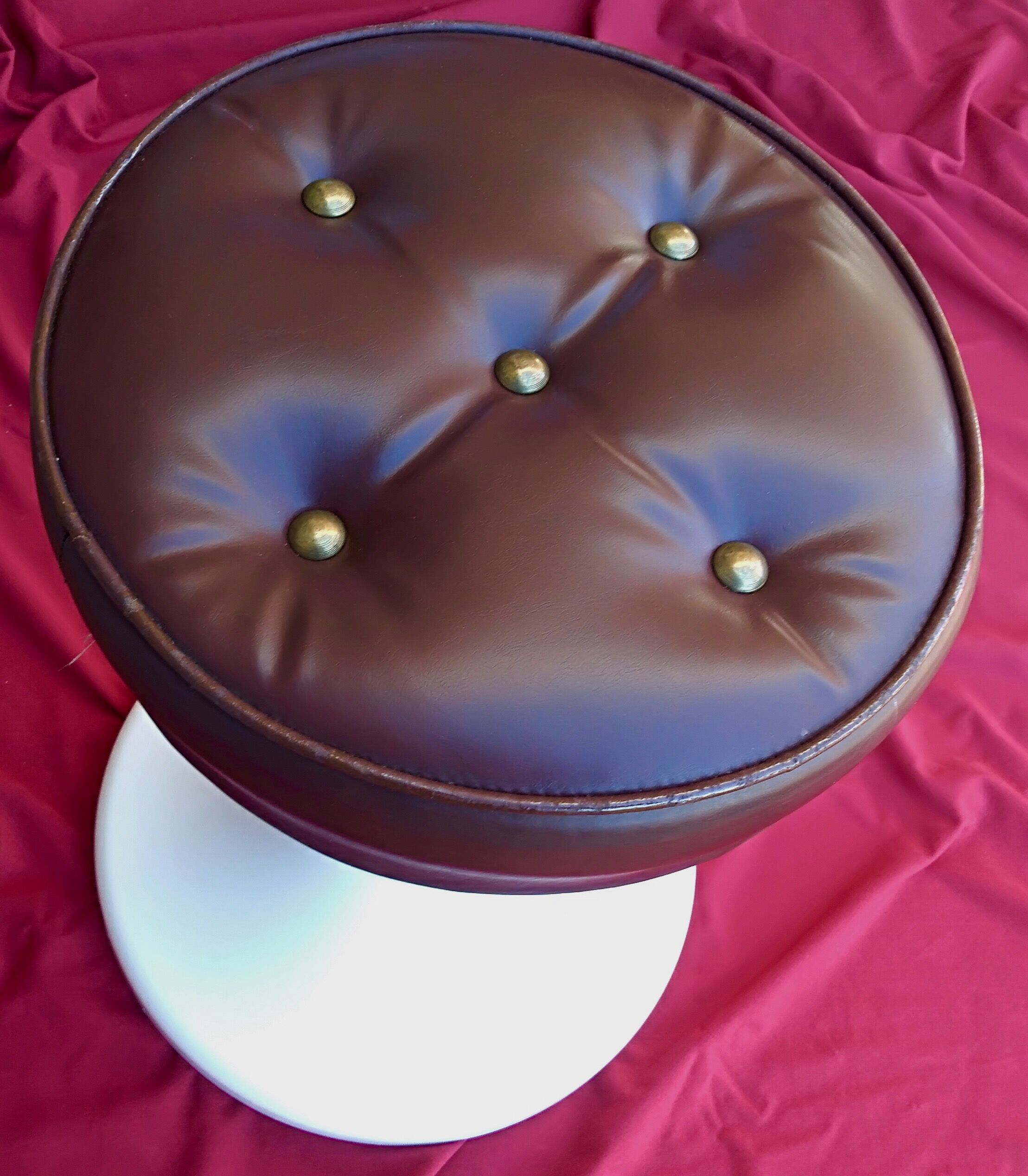 Seventies tulip foot stool