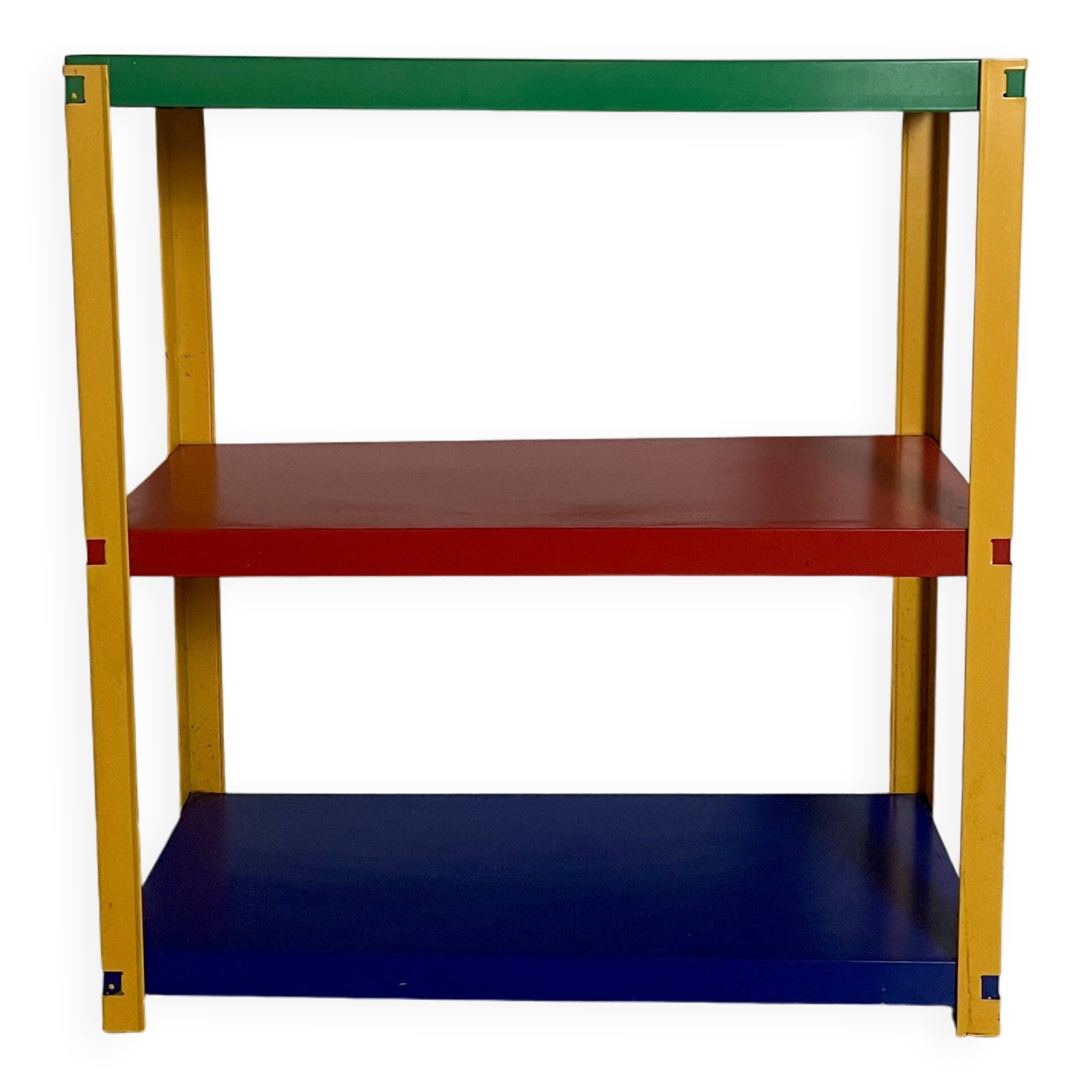 Memphis shelves from the 1980s
