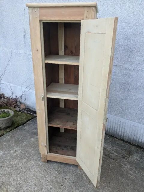 Small wardrobe in natural wood