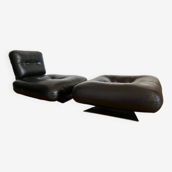 Lounge Alta low and its ottoman By Oscar Niemeyer for international furniture -