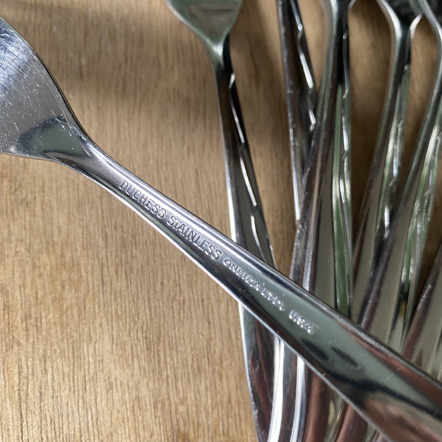 Vintage stainless steel cutlery set Oneida USA 60 pieces