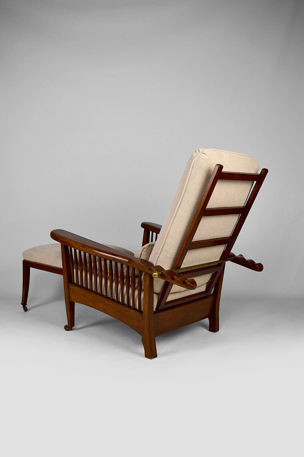 Morris Arts & Crafts armchair, United Kingdom, circa 1900