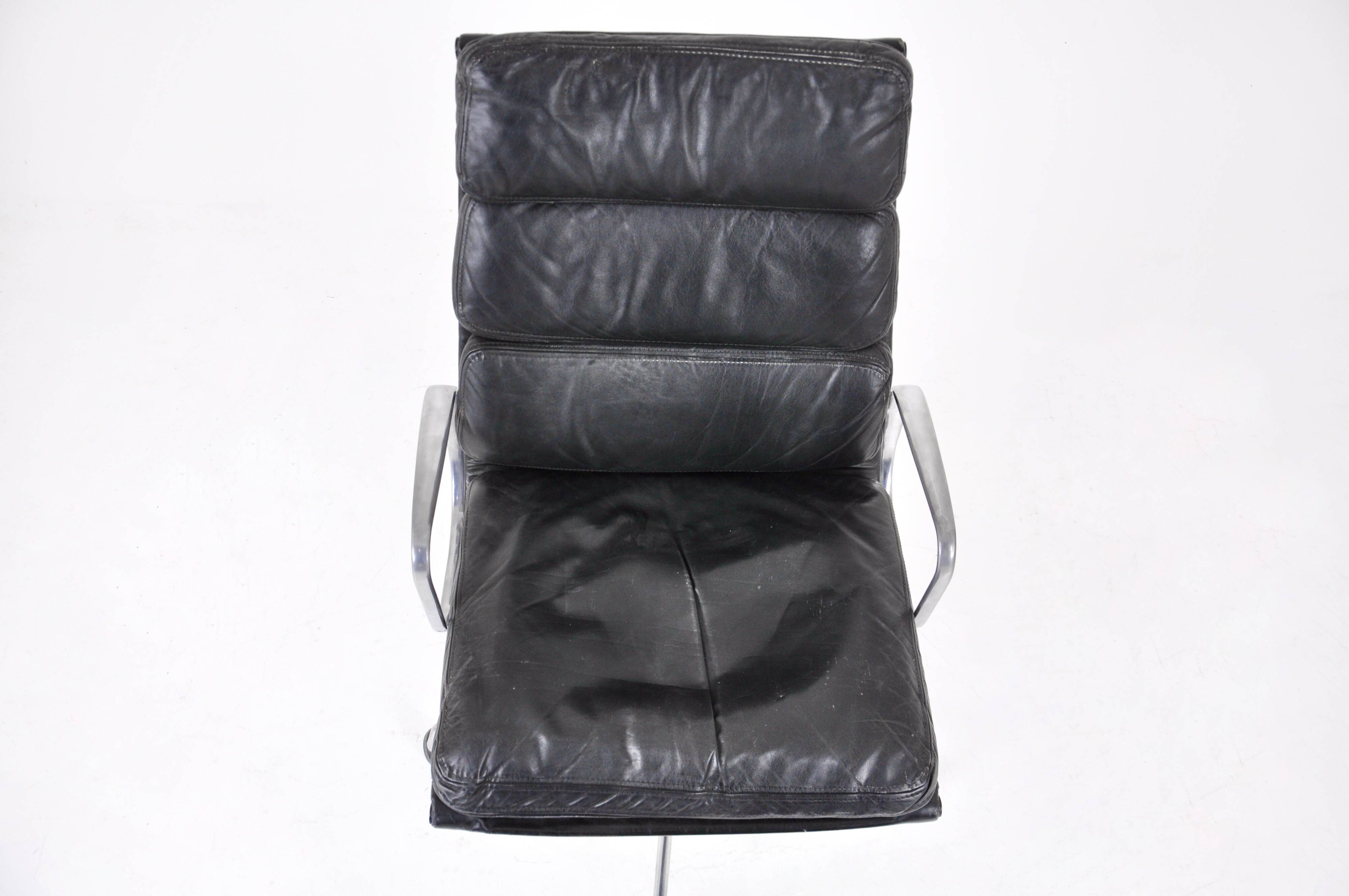 Chaise de bureau Ea 216 Soft Pad par Charles & Ray Eames pour Herman Miller, 1970s