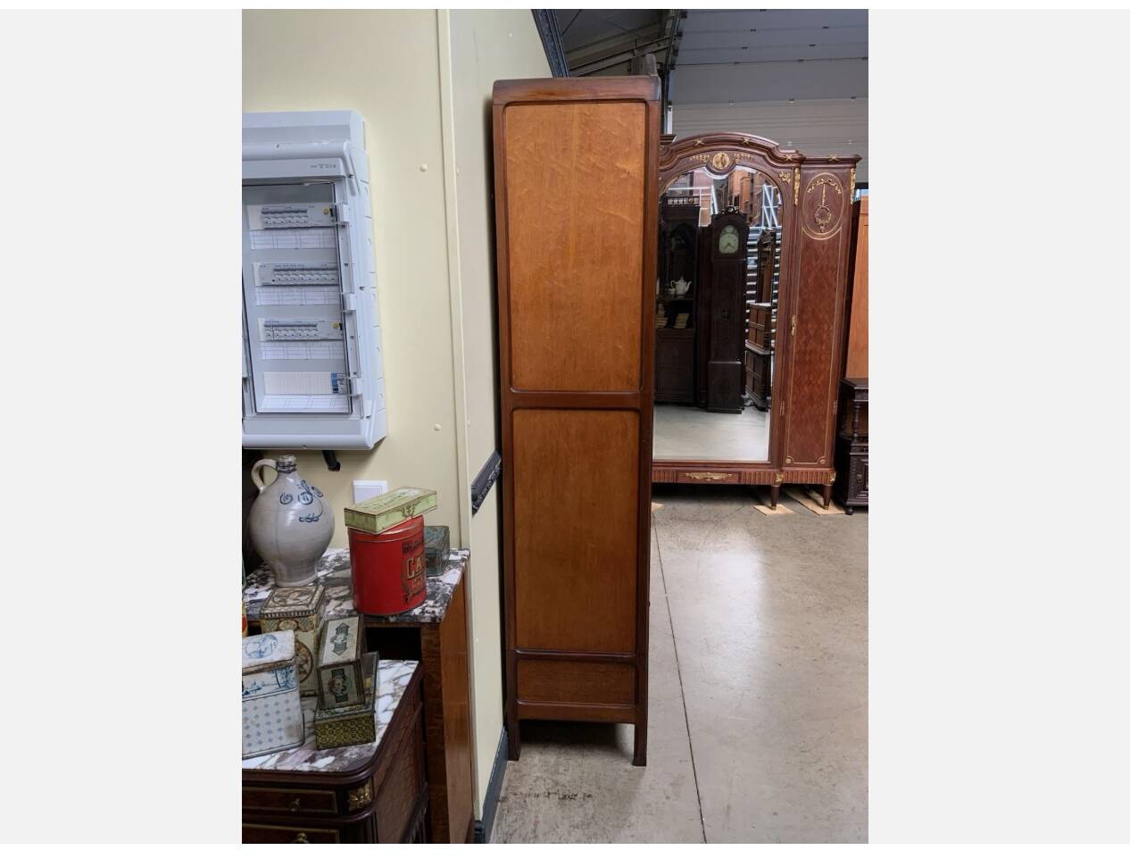 Armoire à linge - style Art nouveau
