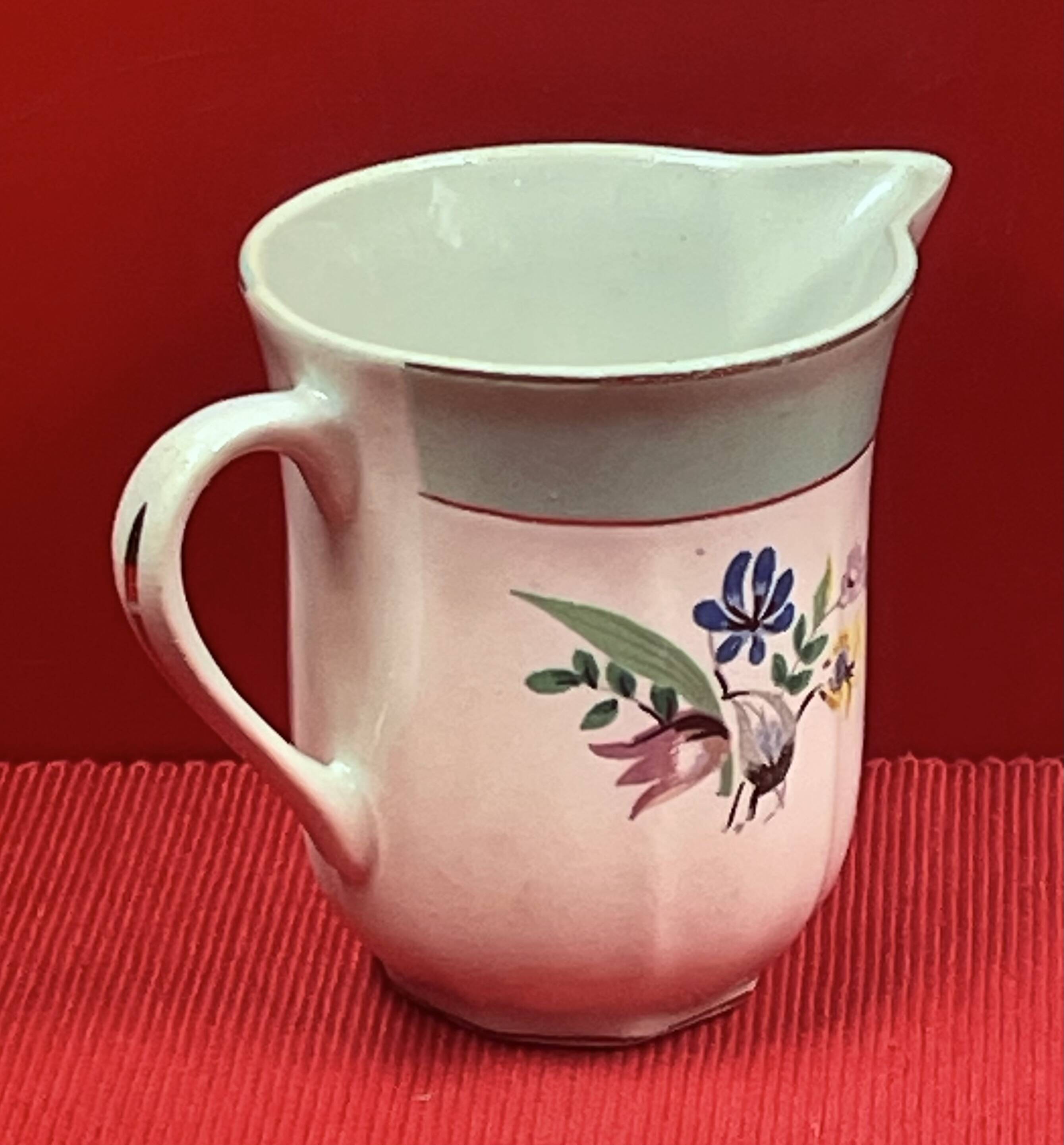 L'Amandinoise, Milk jug H 8 cm