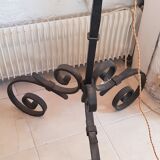 Lampadaire ancien tripode en fer forgé