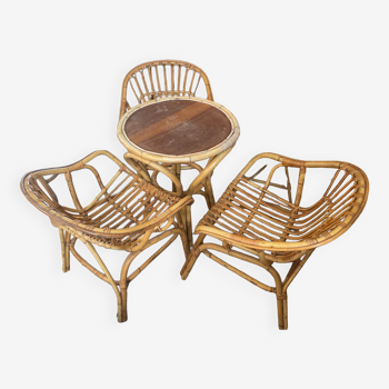 Rattan living room table and three chairs