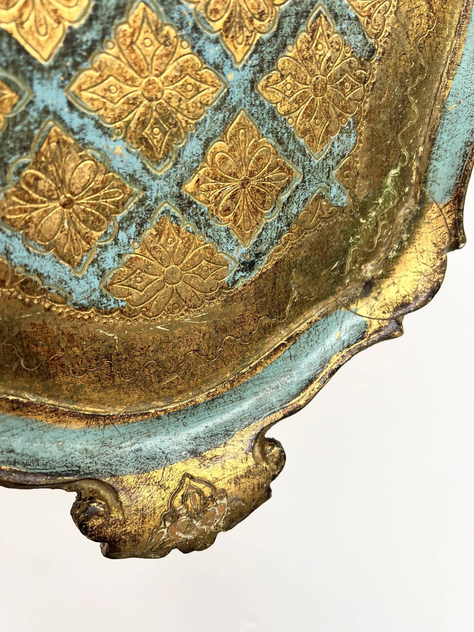 Florentine tray in gilded wood and turquoise with diamond pattern decoration