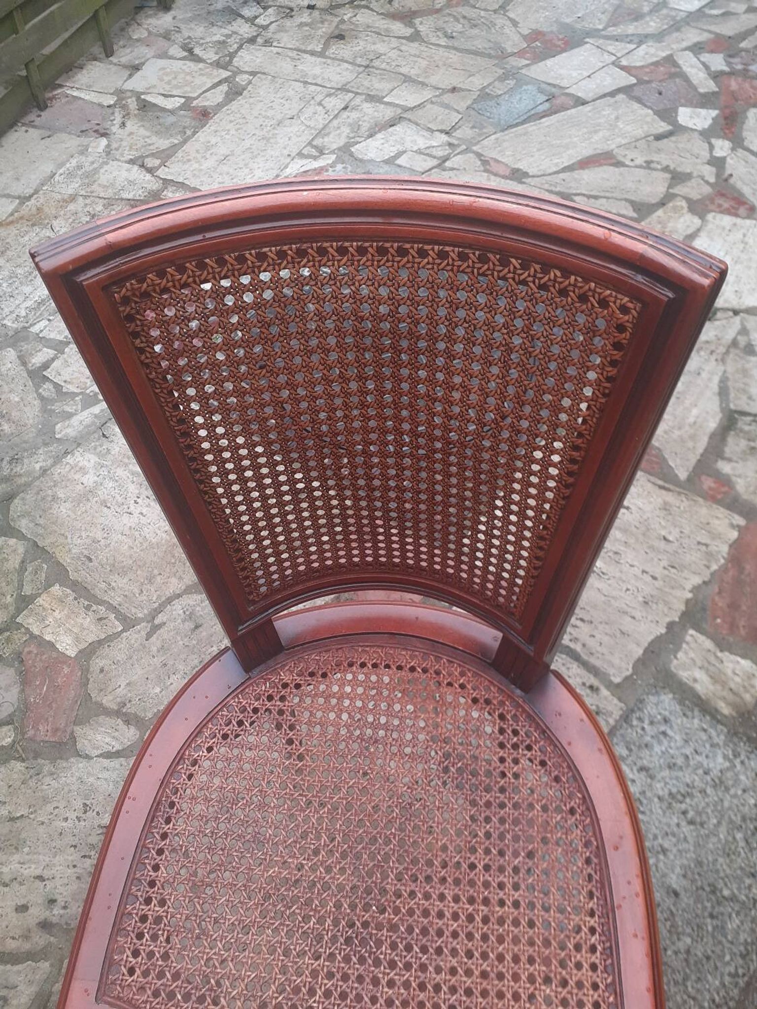 Chaise Cannes en bois sculpté style Louis XVI