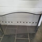 Fire screen with 3 iron leaves and brass ball