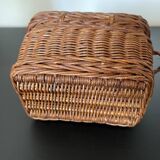 Miniature rattan trunk toy 19th