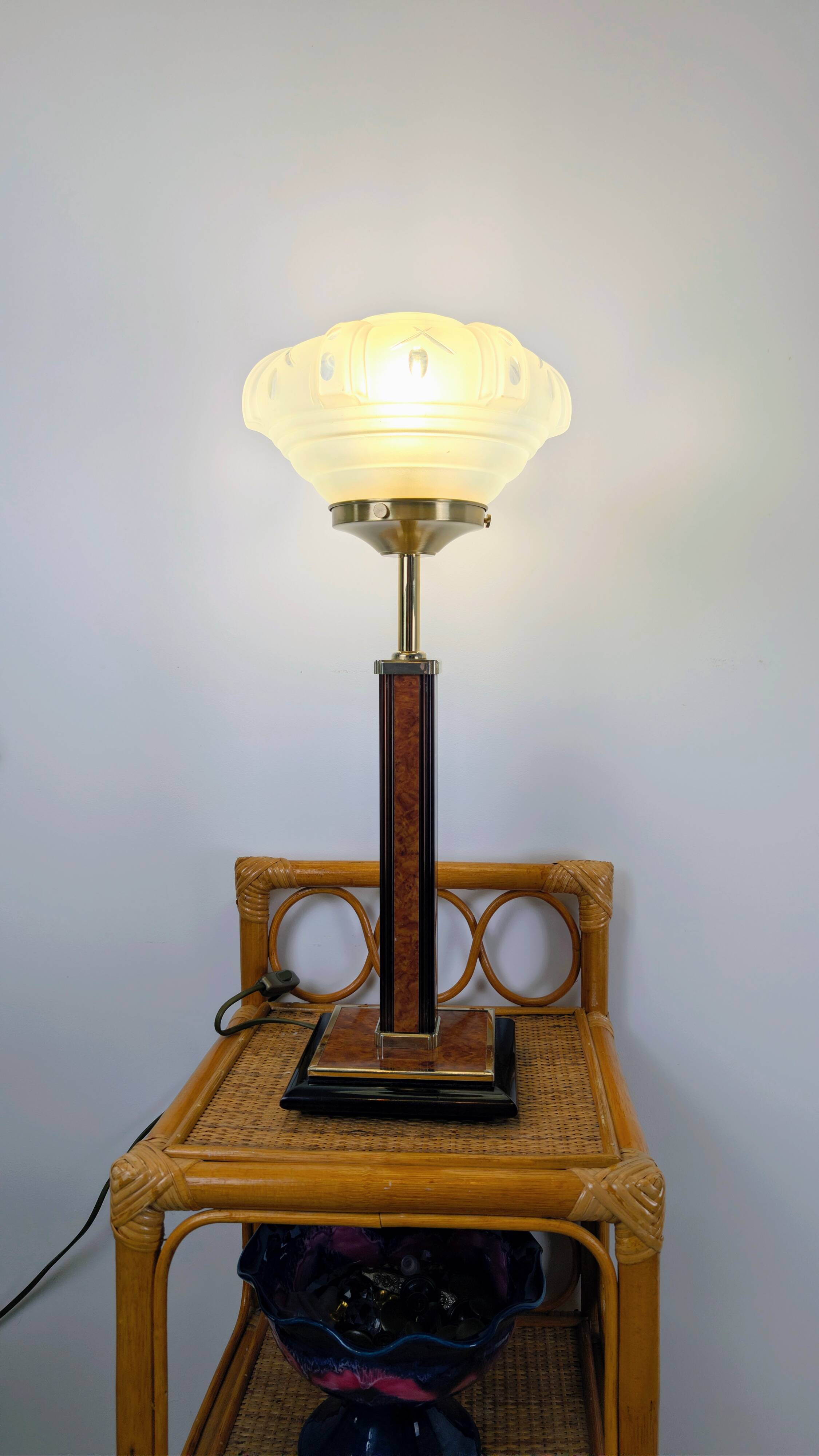 Lampe de table Art Déco pied Monteuse N°25 et verre opalin