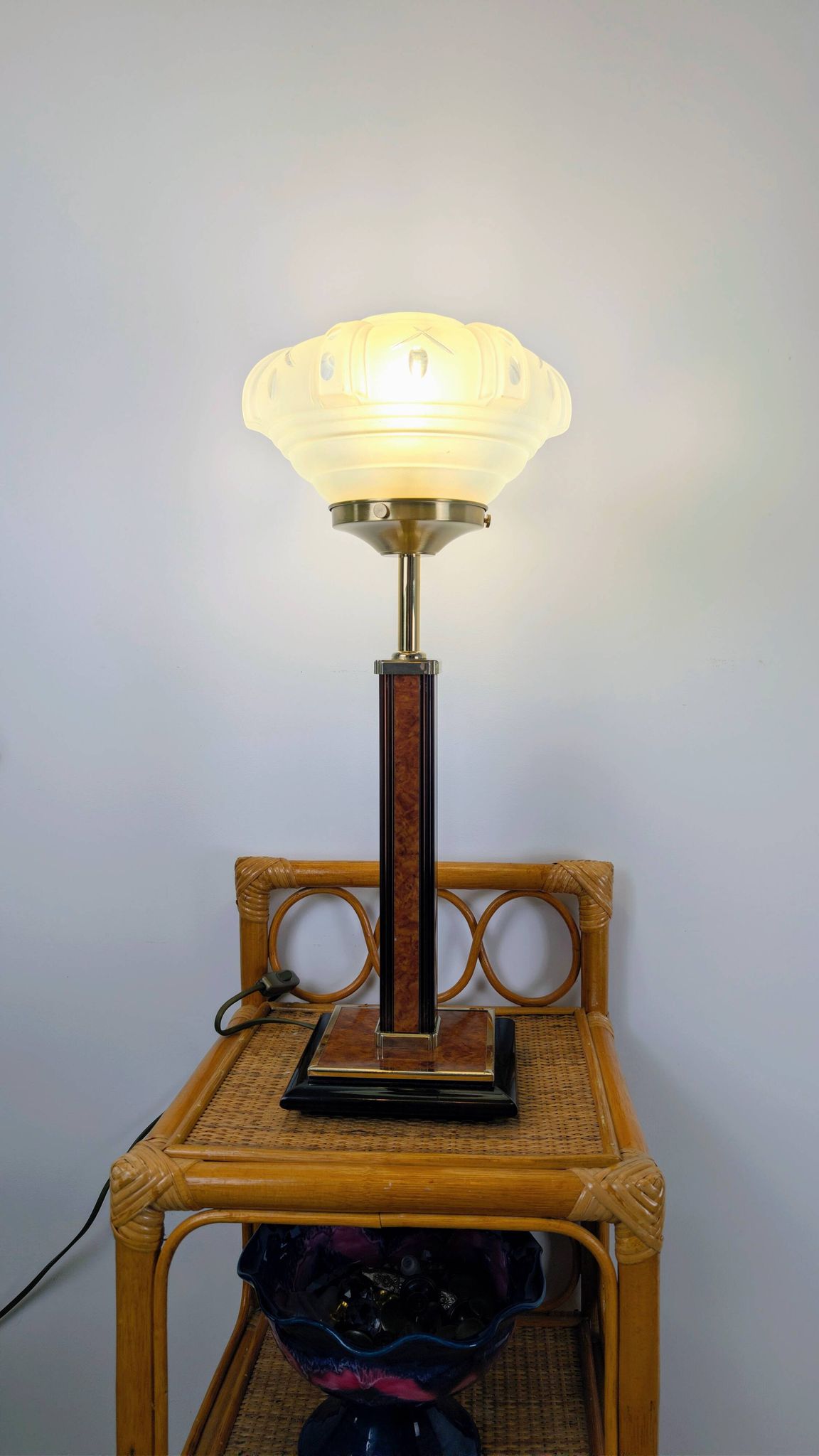 Lampe de table Art Déco pied Monteuse N°25 et verre opalin