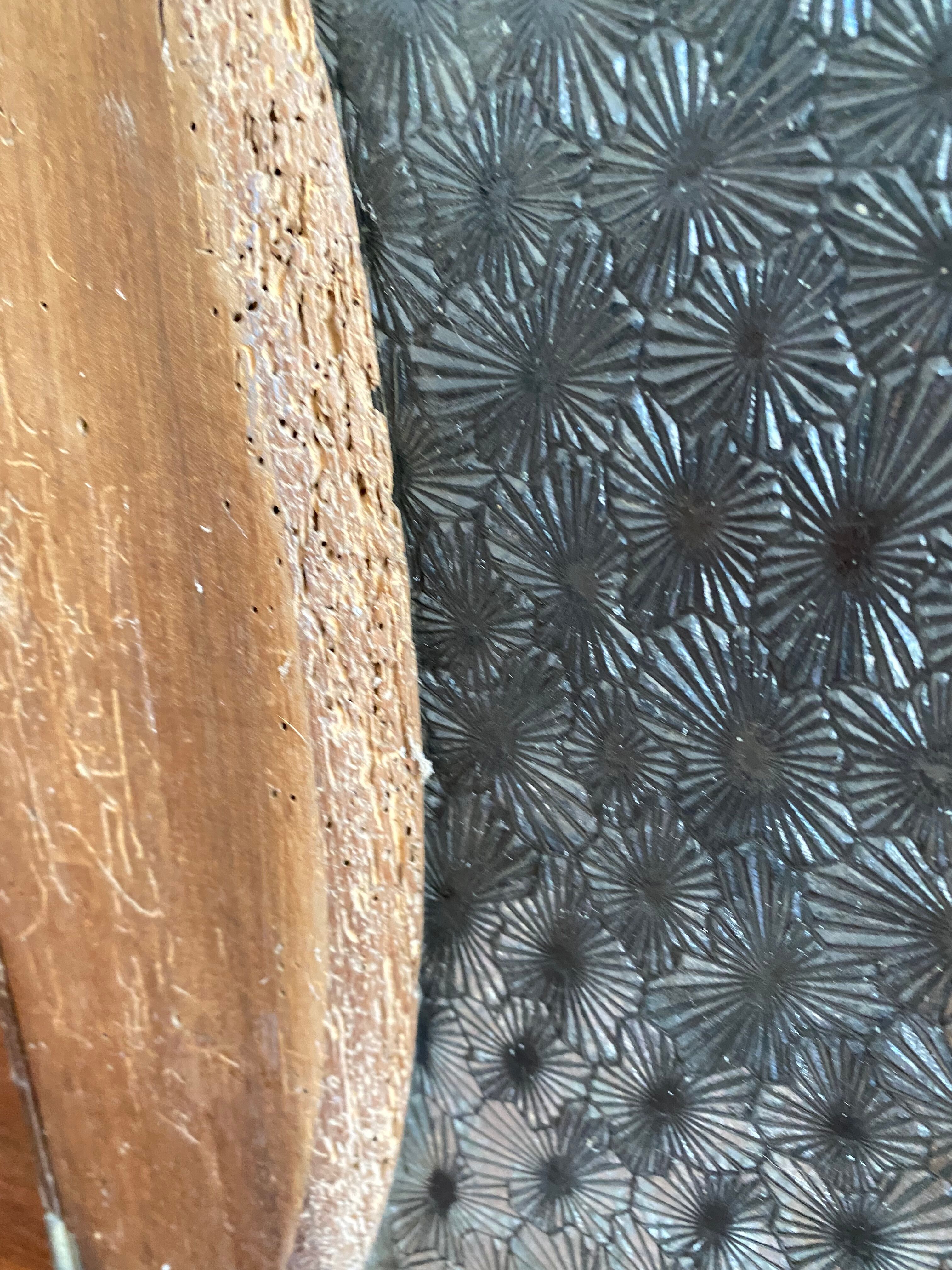 Armoirette murale en bois brut