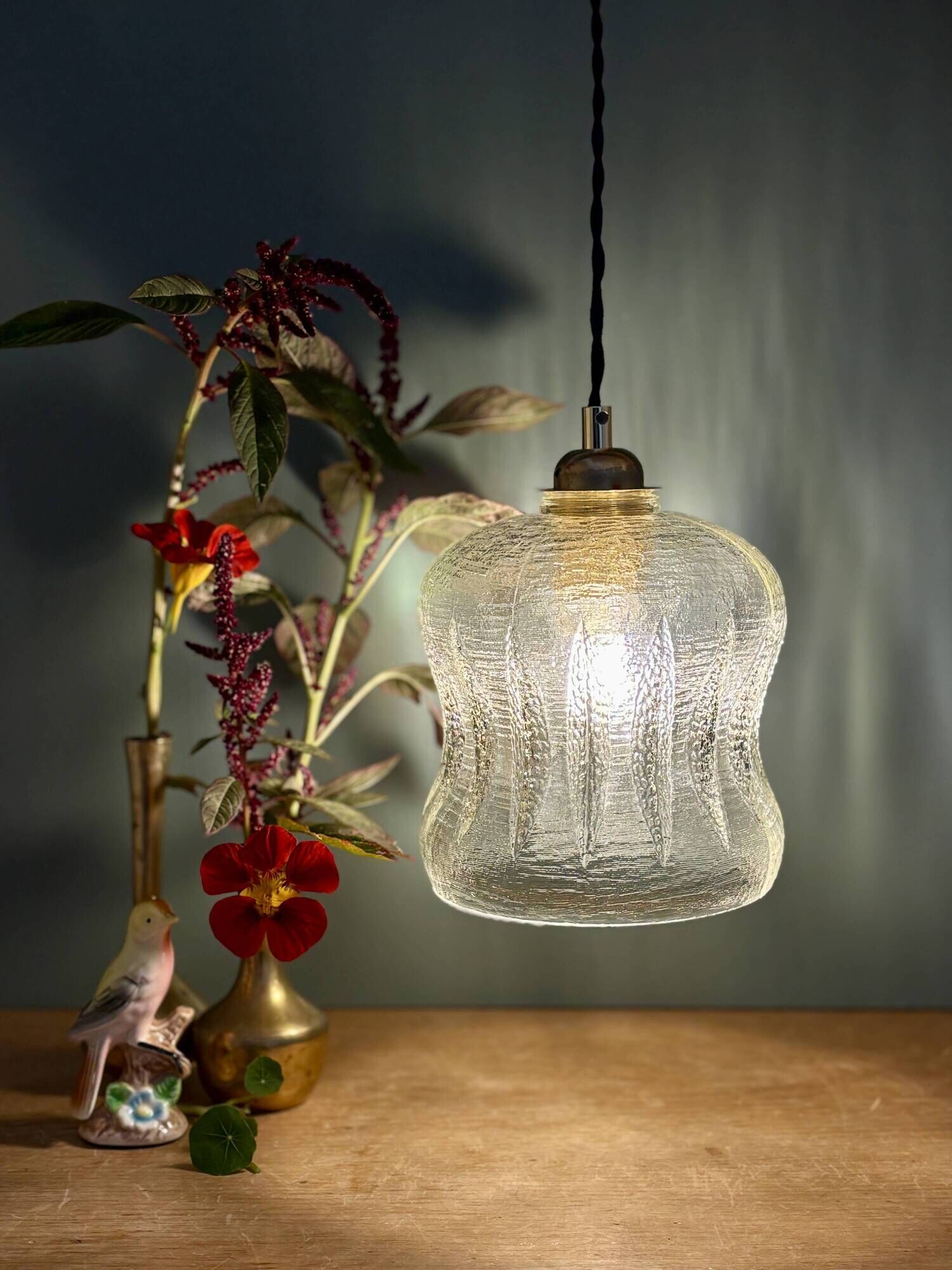 Vintage glass suspension globe (GT10)