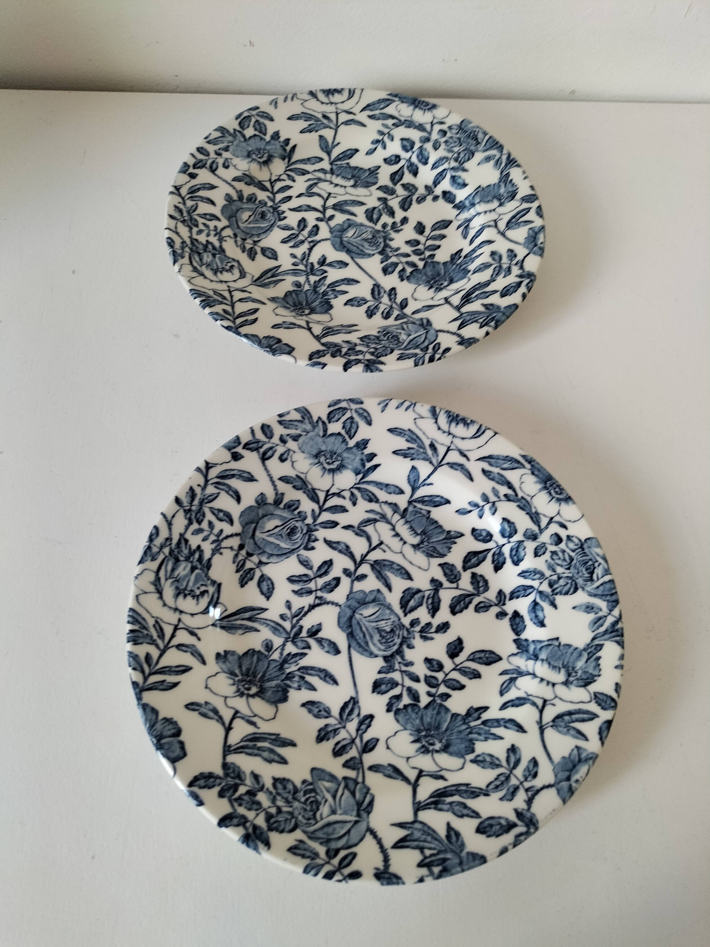 Churchill English Plates Duo – Blue Floral Pattern
