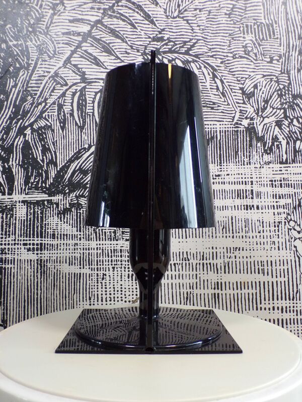 Lampe Kartell Take noire par Ferrucio Laviani