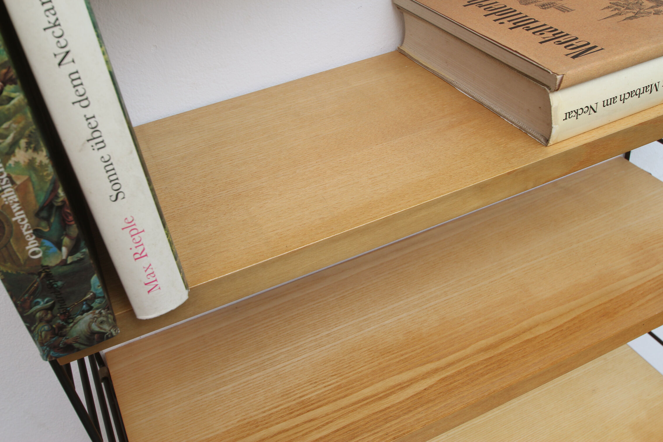 1960s wall unit in ash 7 shelves, Nisse Strinning