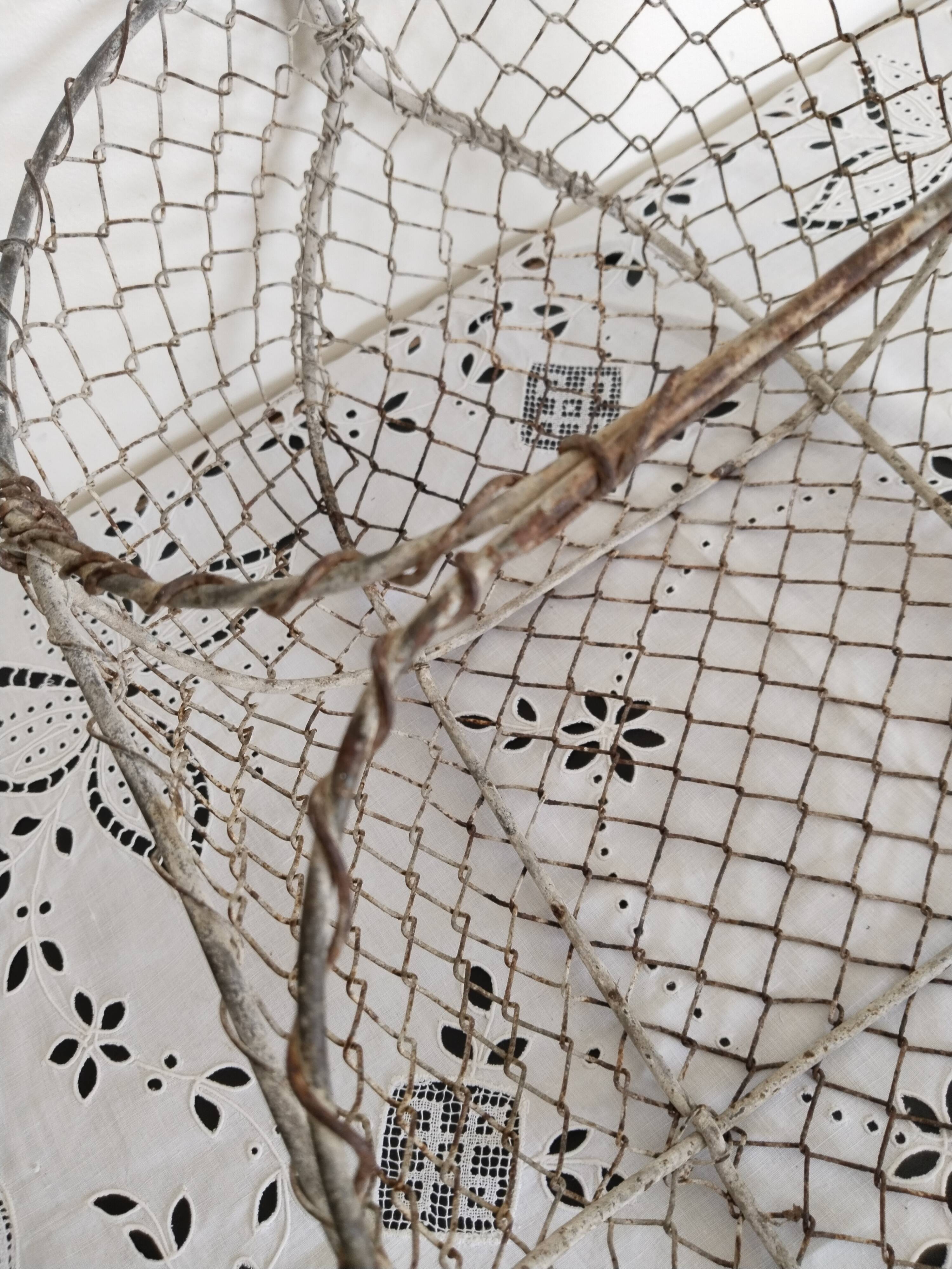 Salad basket, egg basket, vegetable basket, mesh wire basket