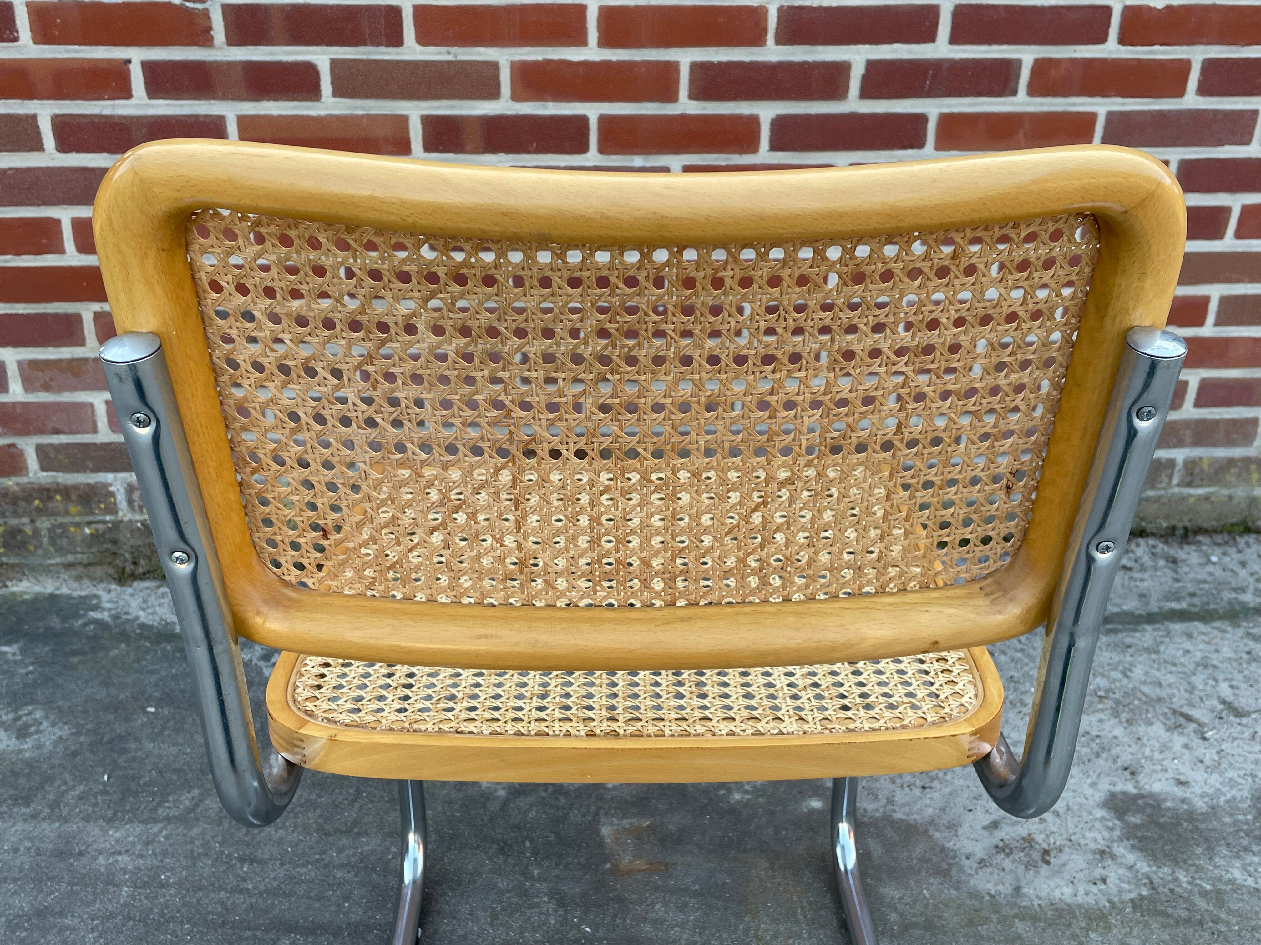 Lot de  4 chaises modèle Cesca B32