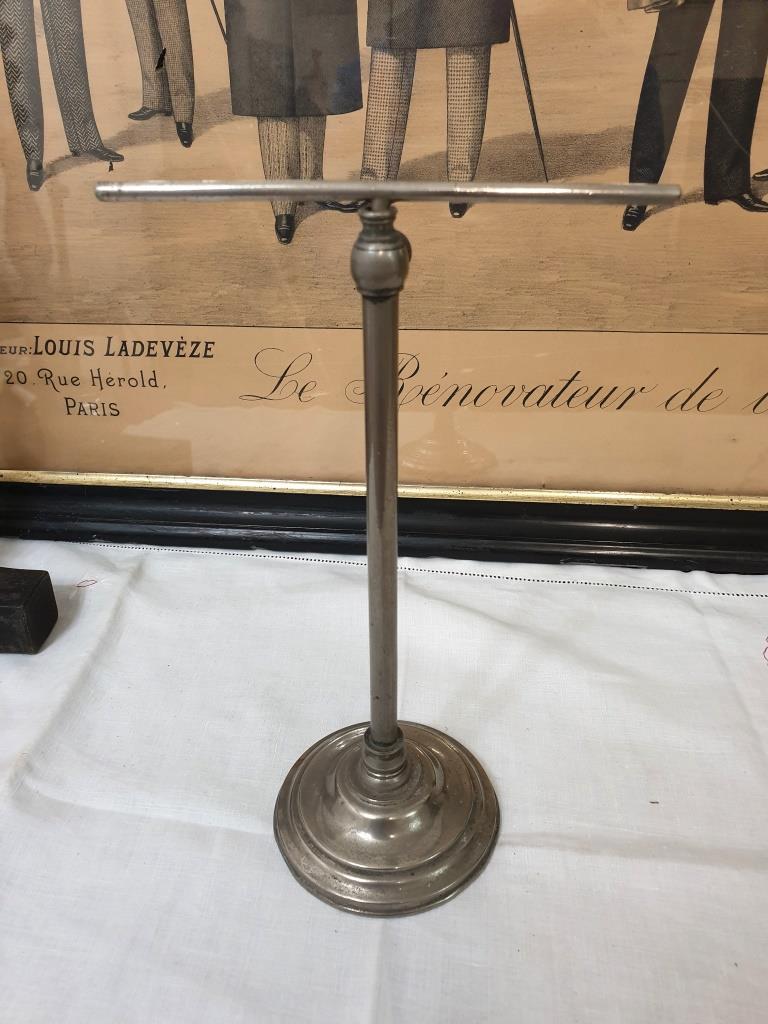 Door Hat - SIEGEL display