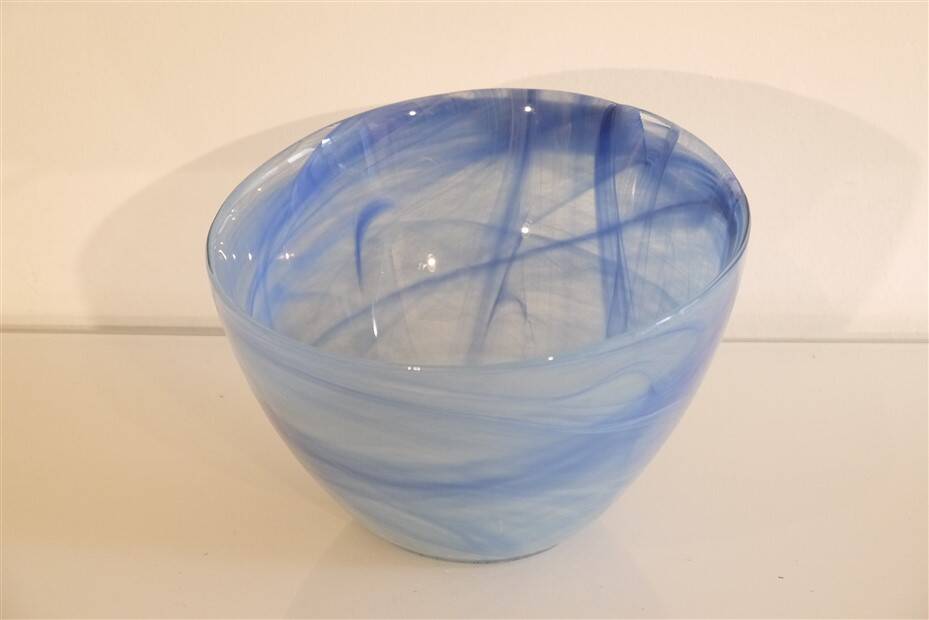 Glass pocket tray by Anna Ehner for Kosta