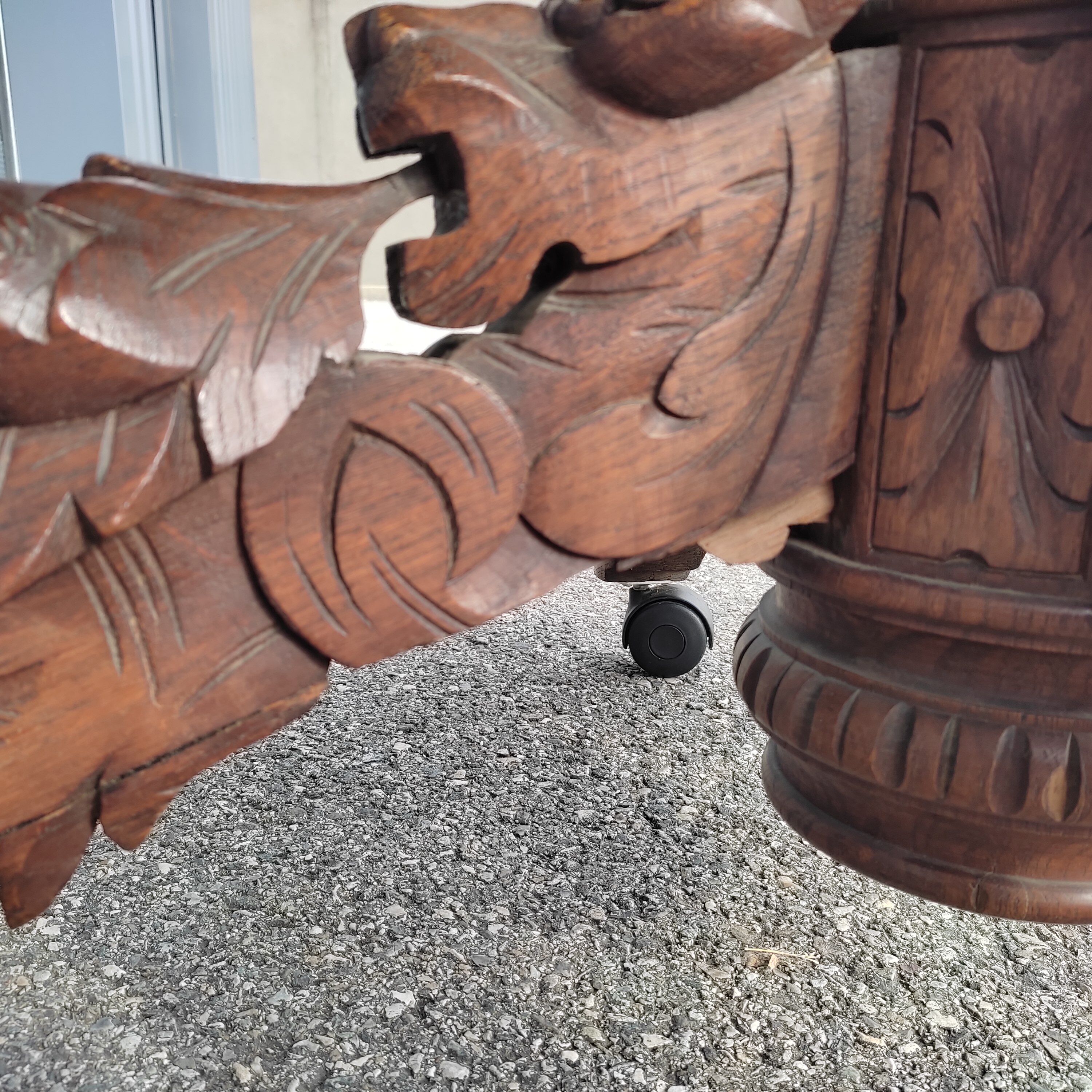 French table in extendable solid oak