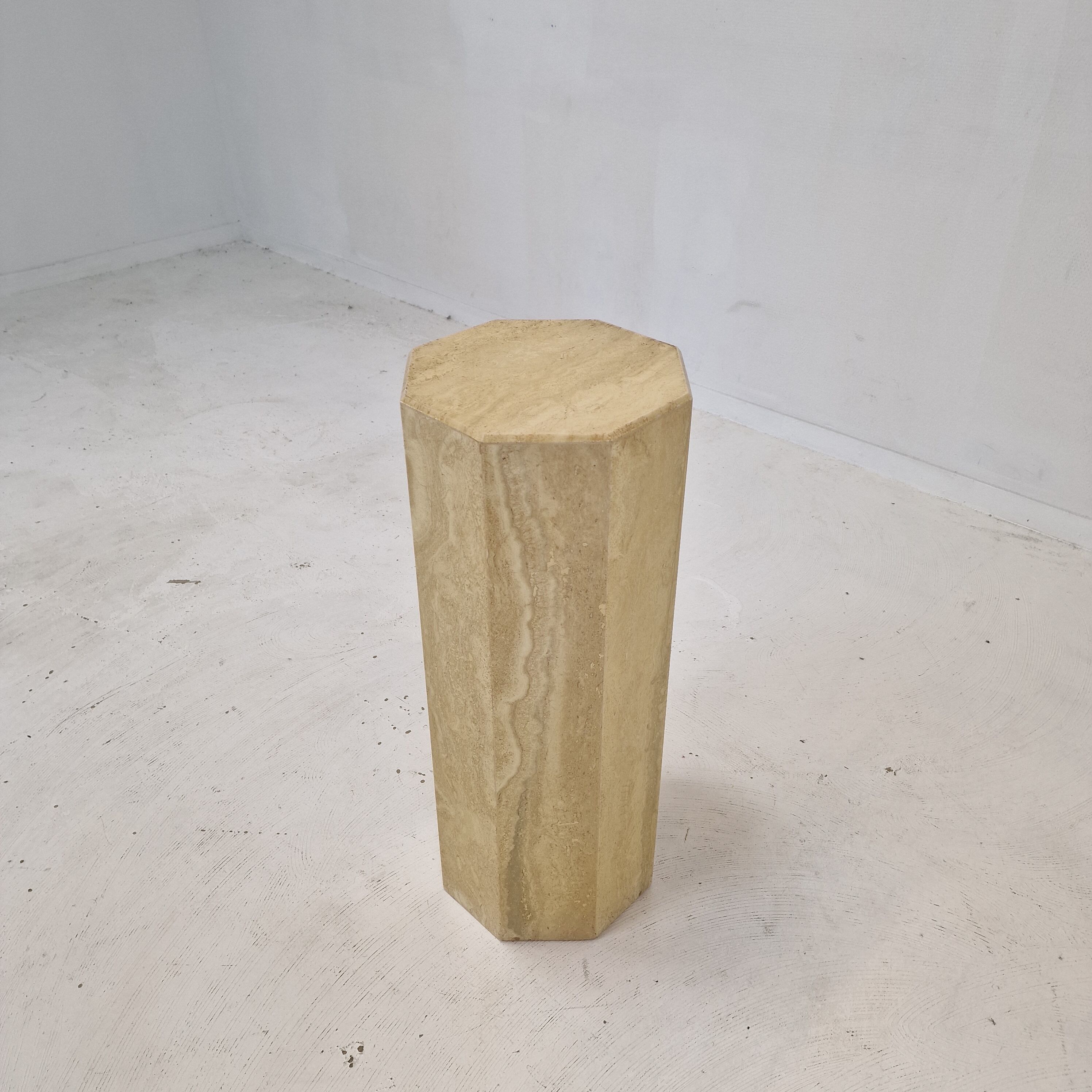 Italian travertine side table or pedestal, 1980's