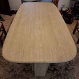 Table manger travertin.