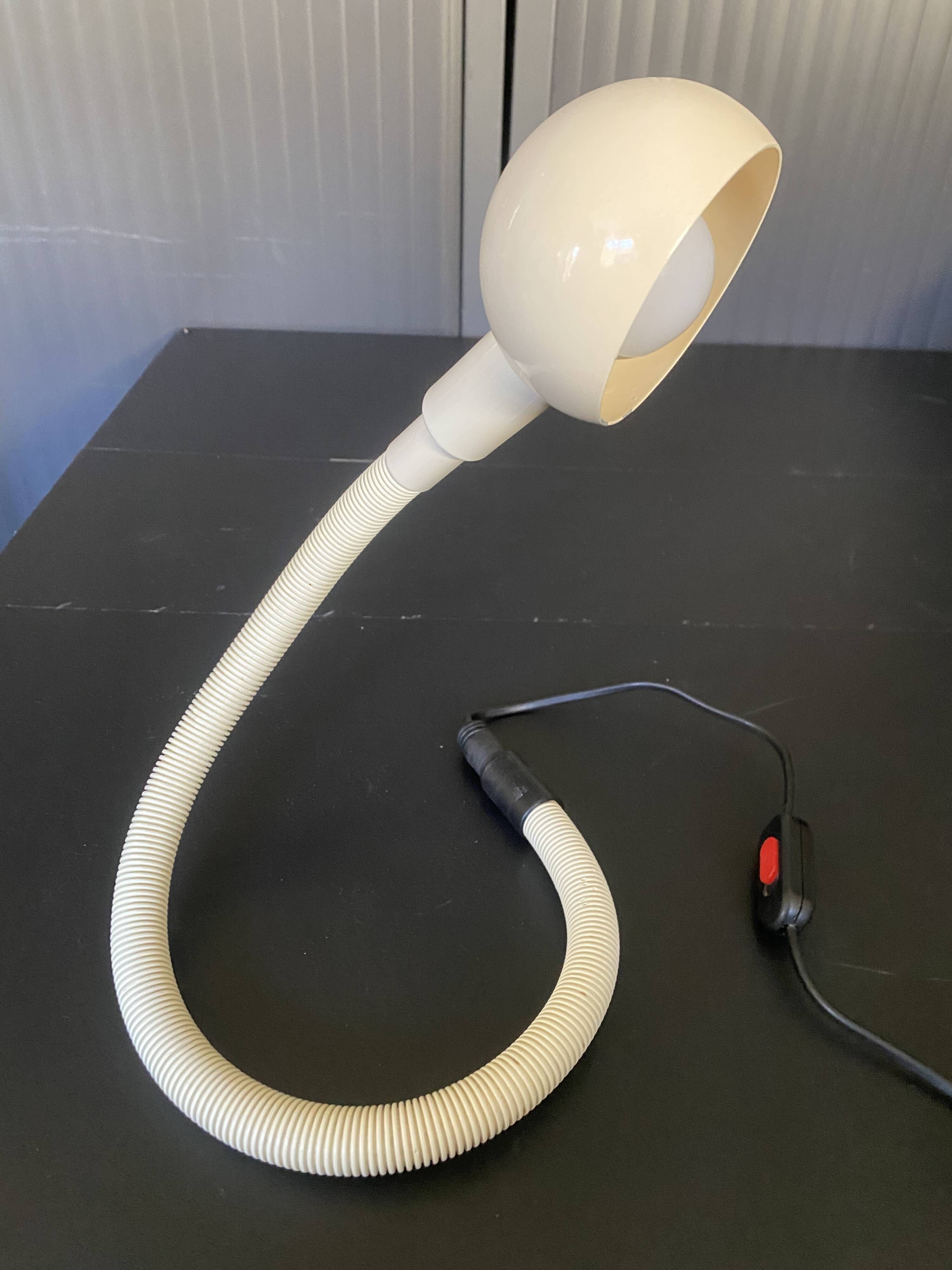 Lampe blanche Hebi d’ Isao Hosoe pour Valenti blanc crème vintage 1970