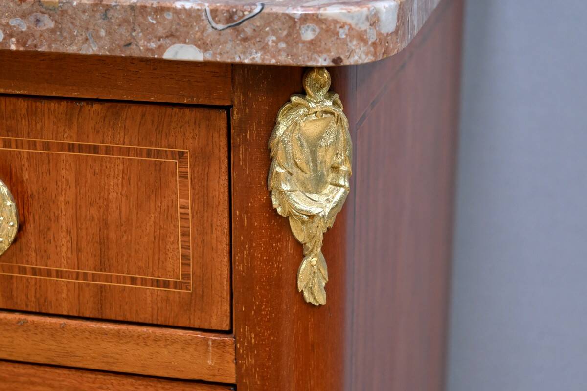 Petite Commode en Acajou Blond – Début XXe