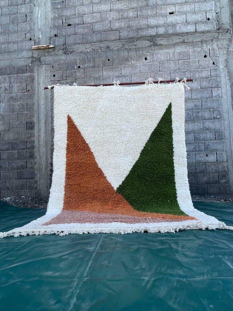 Handmade traditional Moroccan rug size 2/3 m