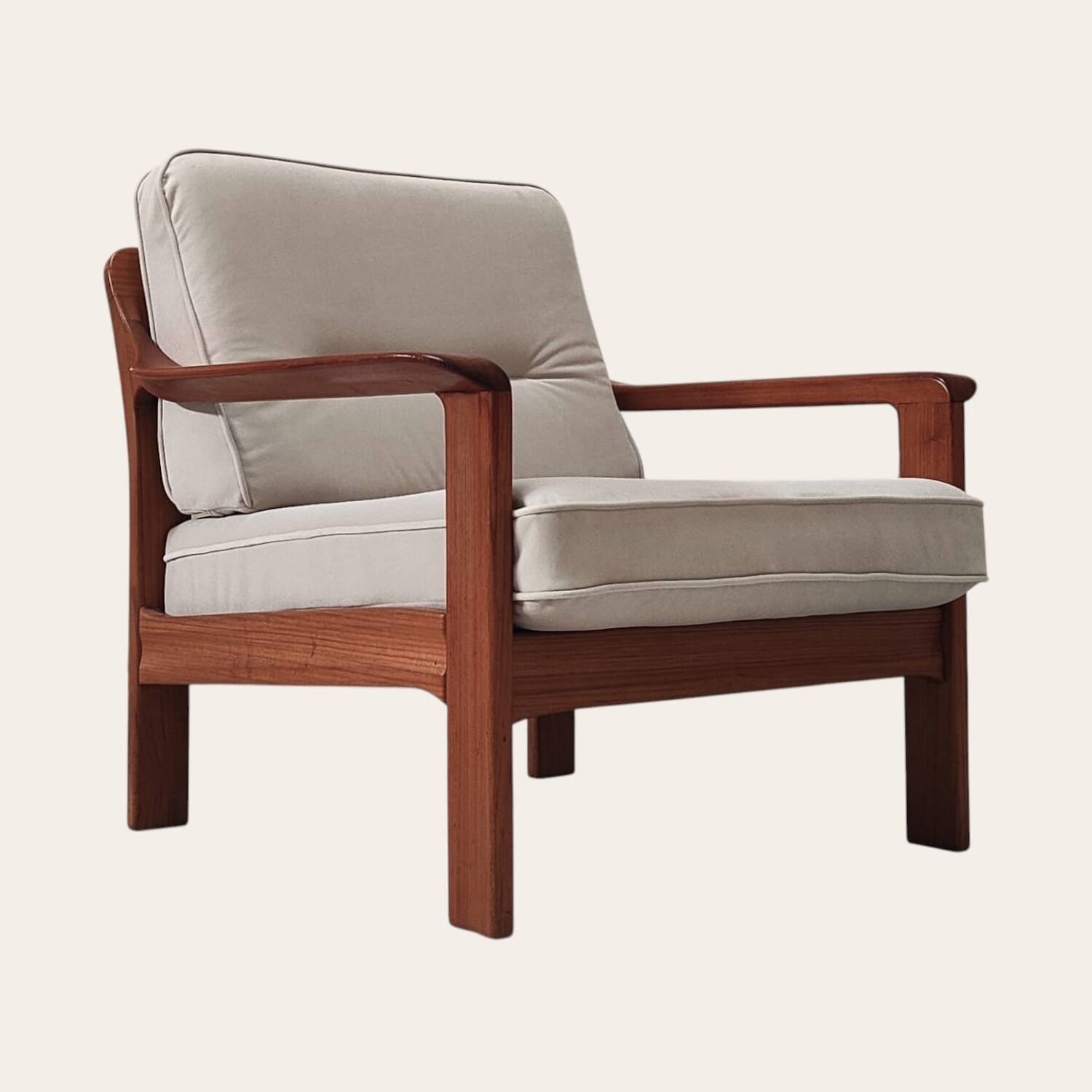 Fauteuil du milieu du siècle