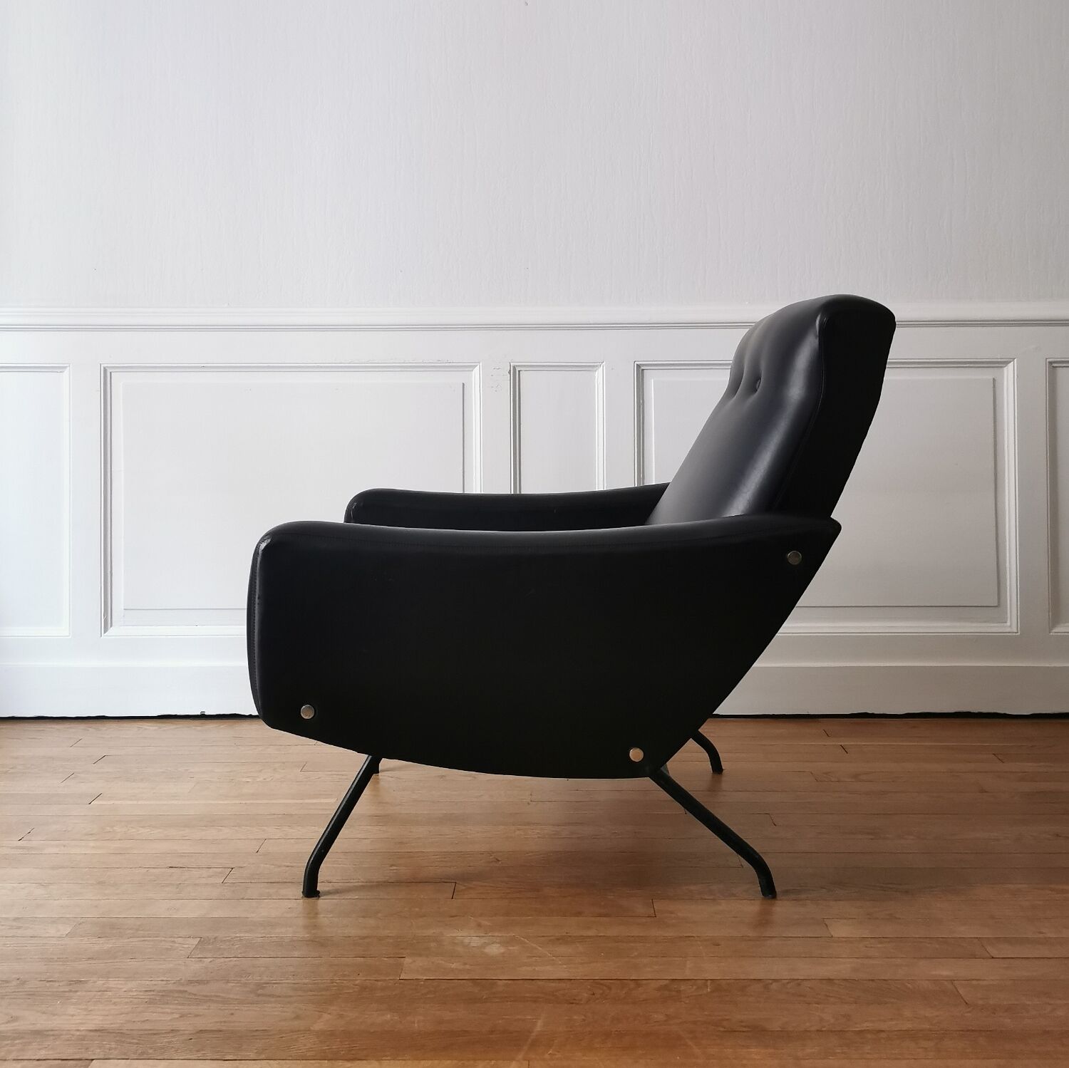 "Galion" armchair by Gilbert Steiner, Steiner edition