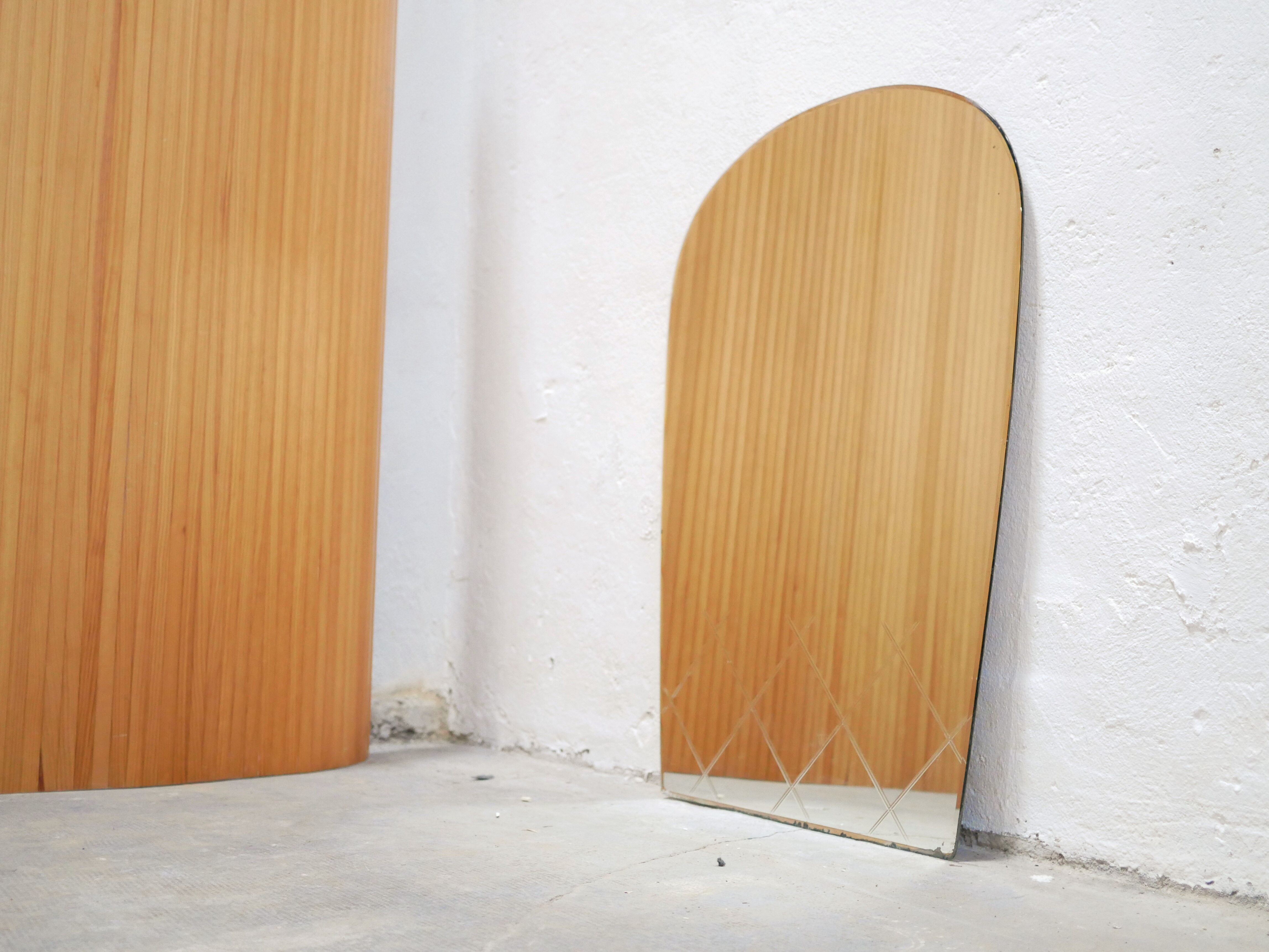 Beveled art deco mirror 99cm x 69cm