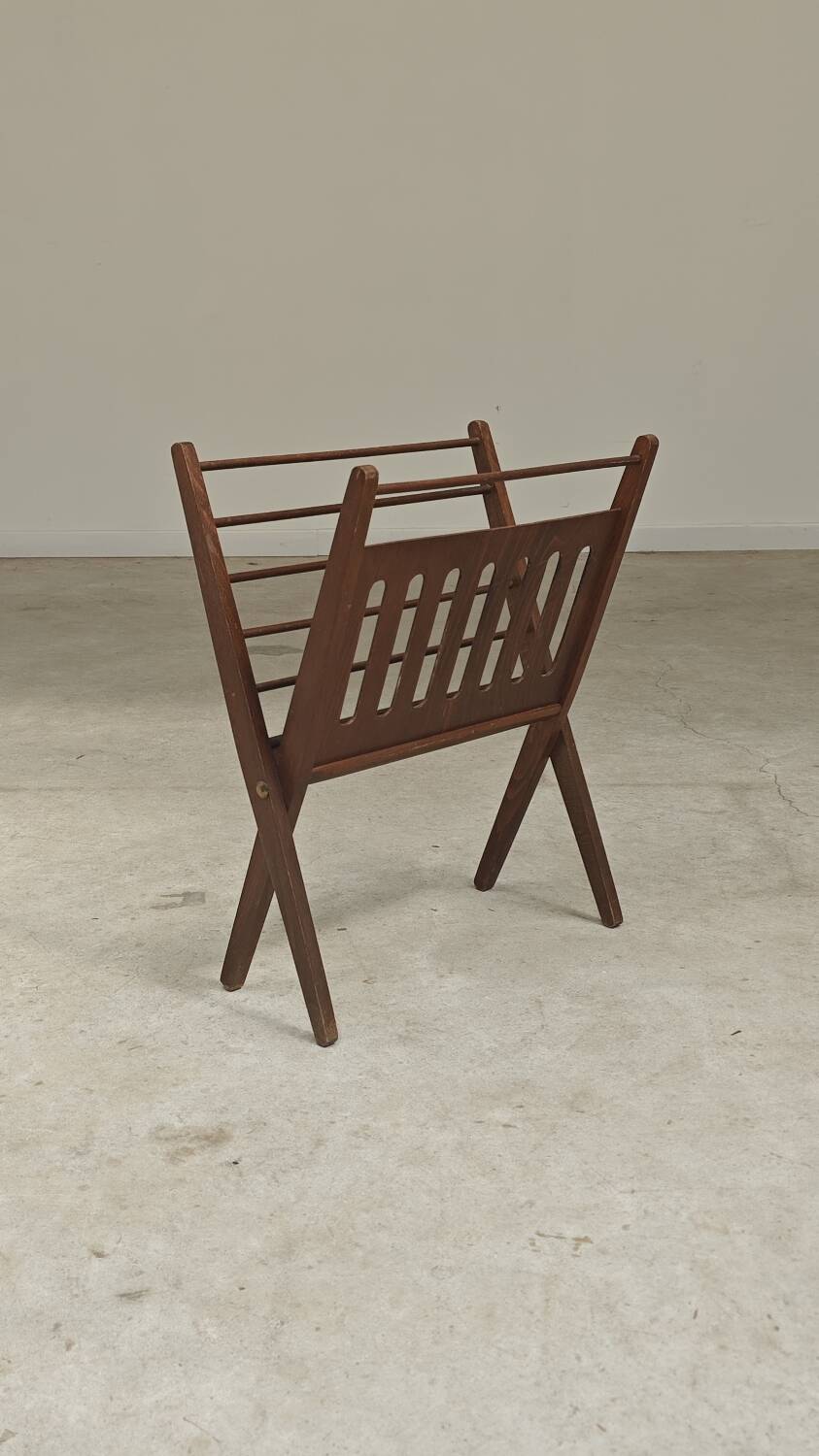 Magazine rack by Cees Braakman for Pastoe 1960 n2