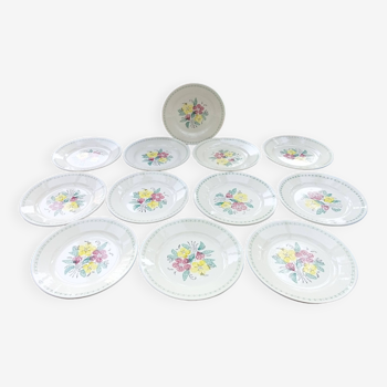 12 assiettes plates anciennes