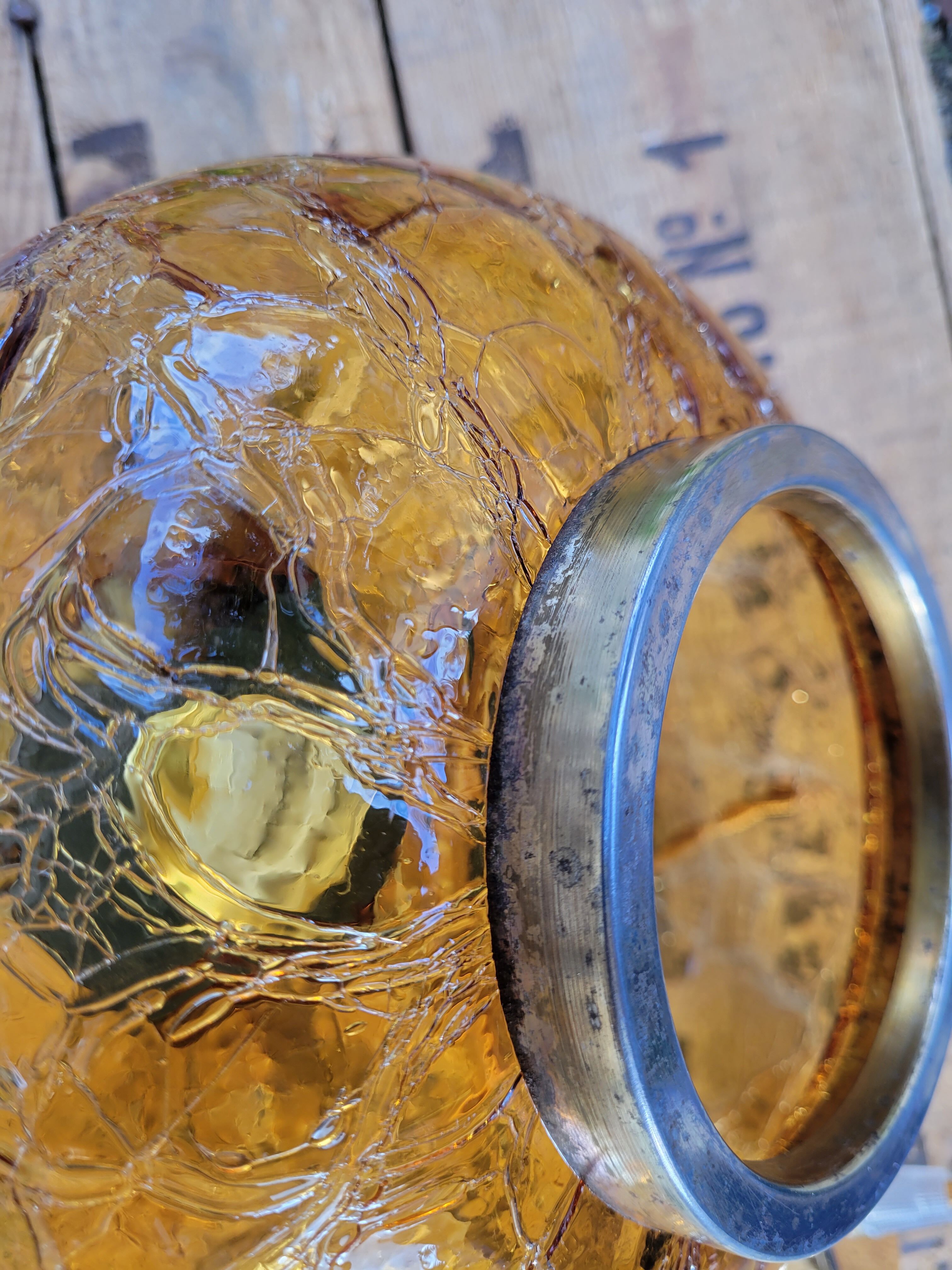 Amber glass hanging lamp